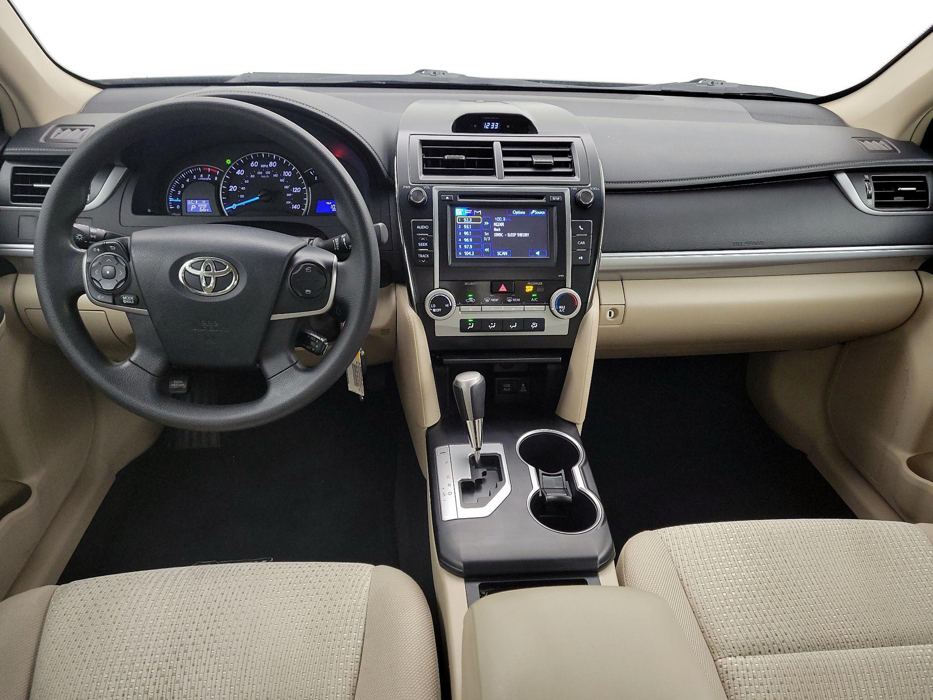 Thumbnail: 2014 Toyota Camry - 9