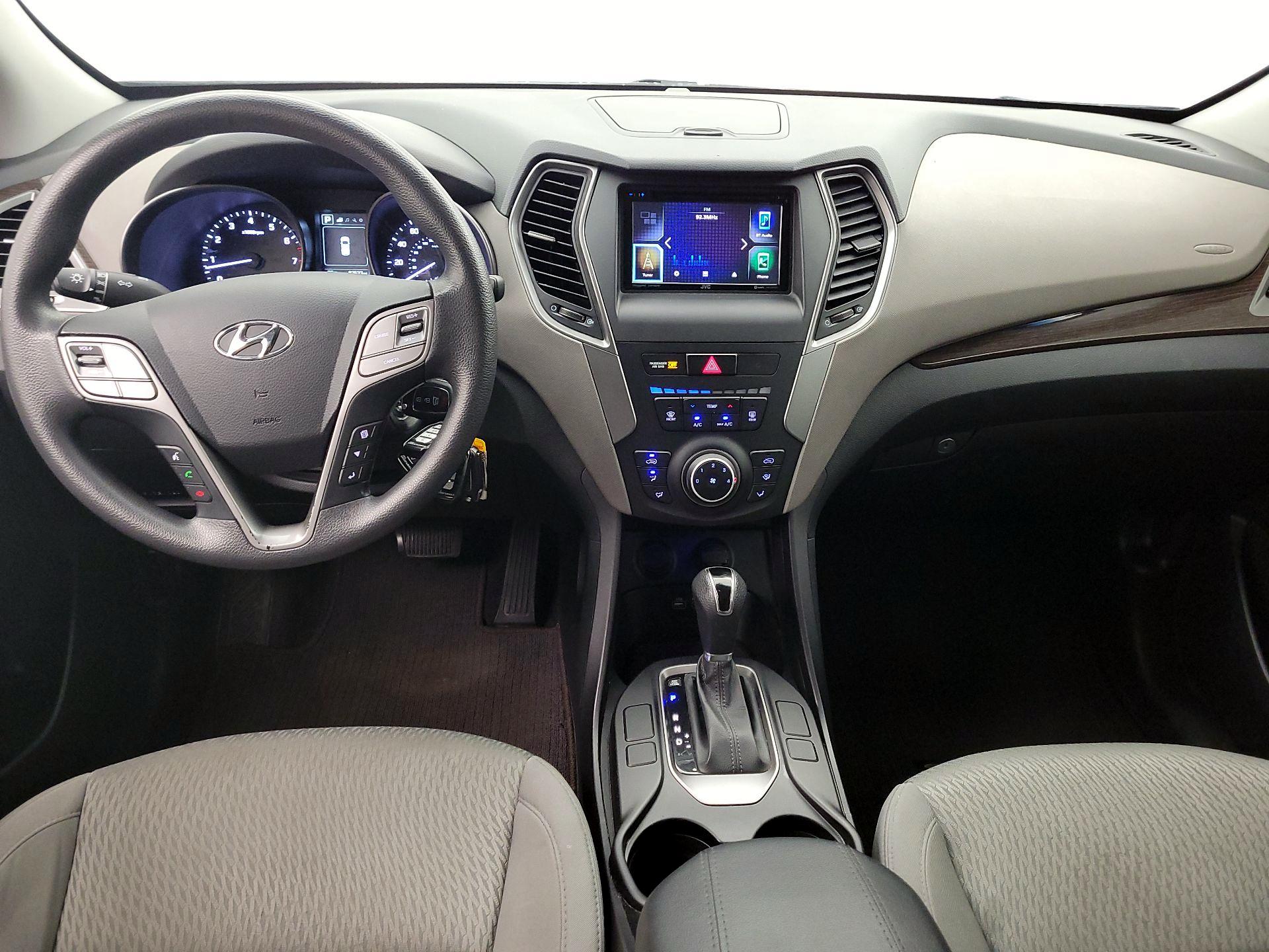 Thumbnail: 2017 Hyundai Santa Fe - 9