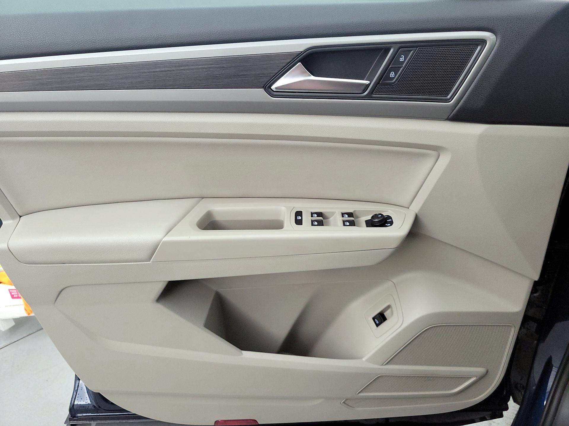 Thumbnail: 2021 Volkswagen Atlas - 12