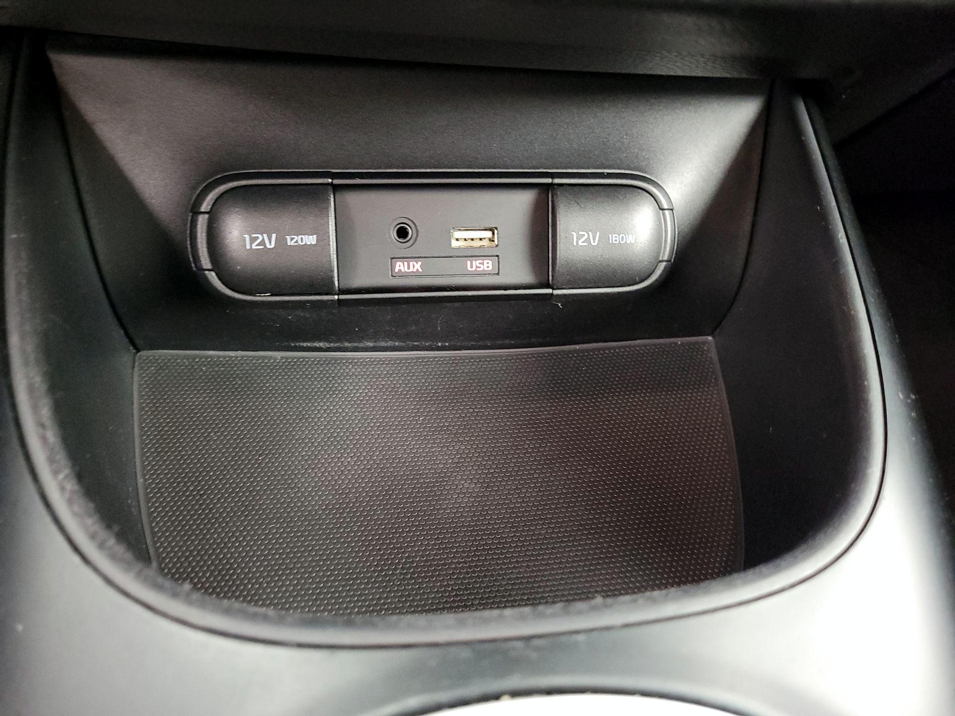 Thumbnail: 2015 Kia Soul - 16