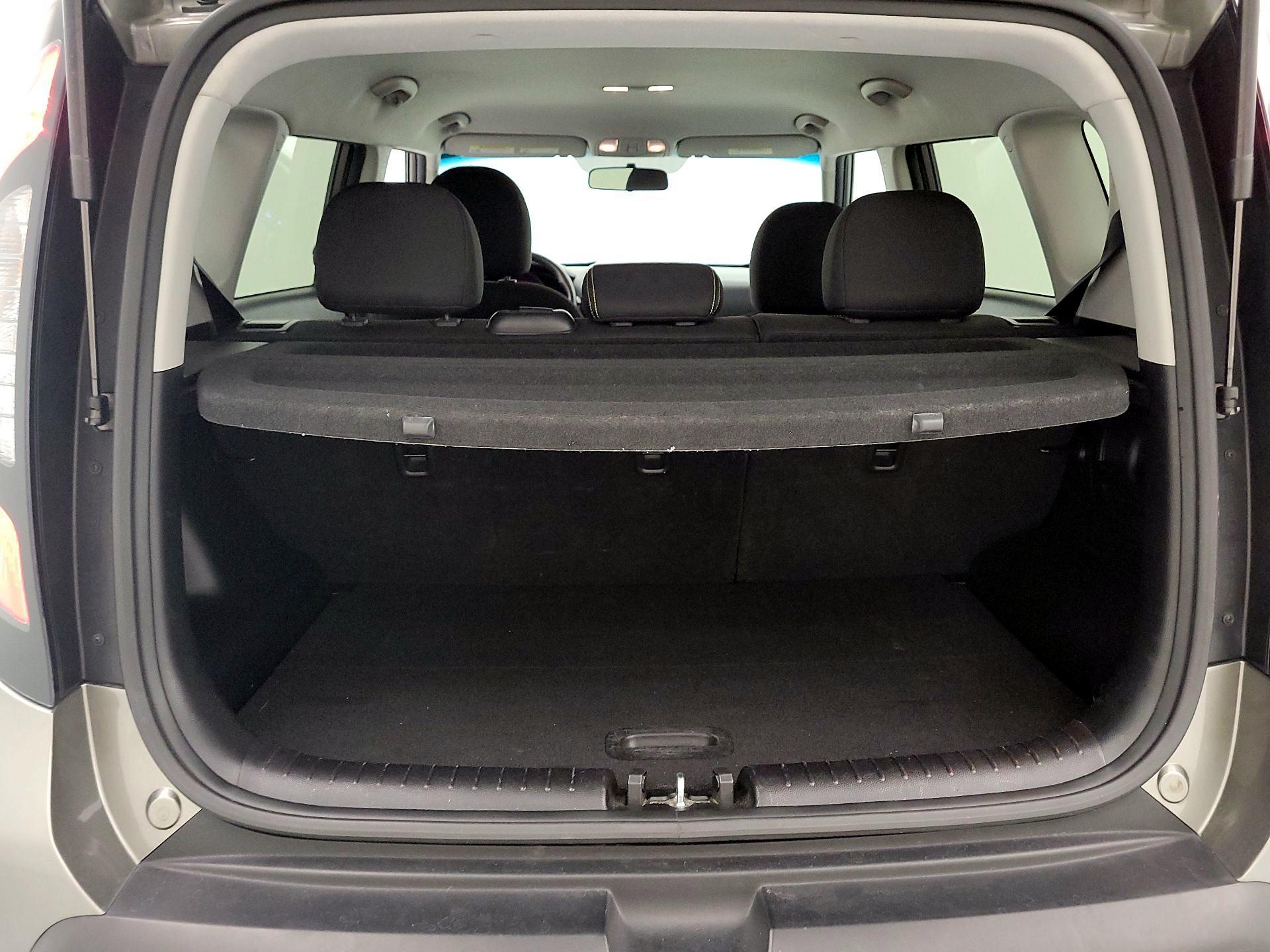 Thumbnail: 2015 Kia Soul - 18