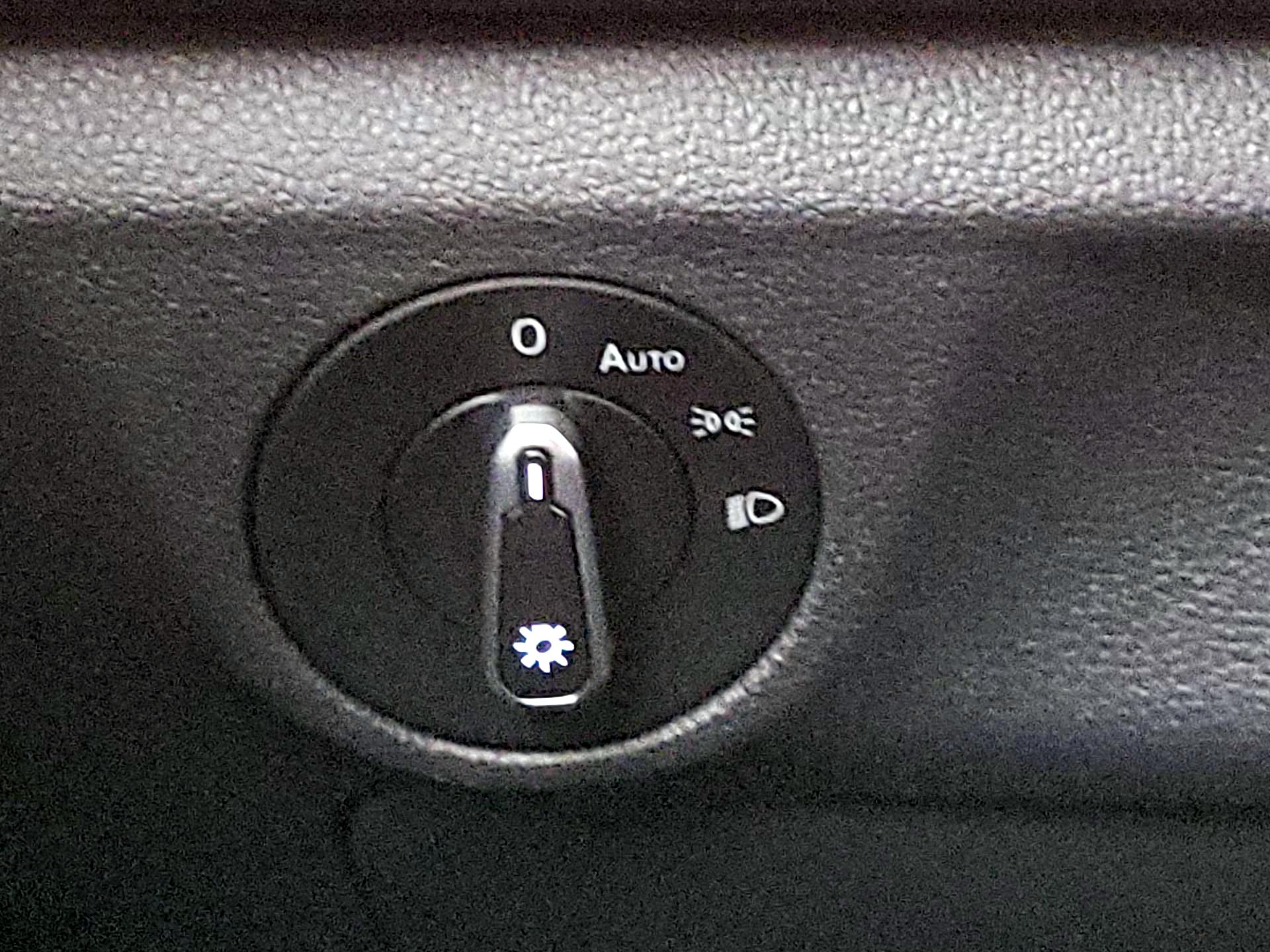 Thumbnail: 2024 Volkswagen Jetta - 13