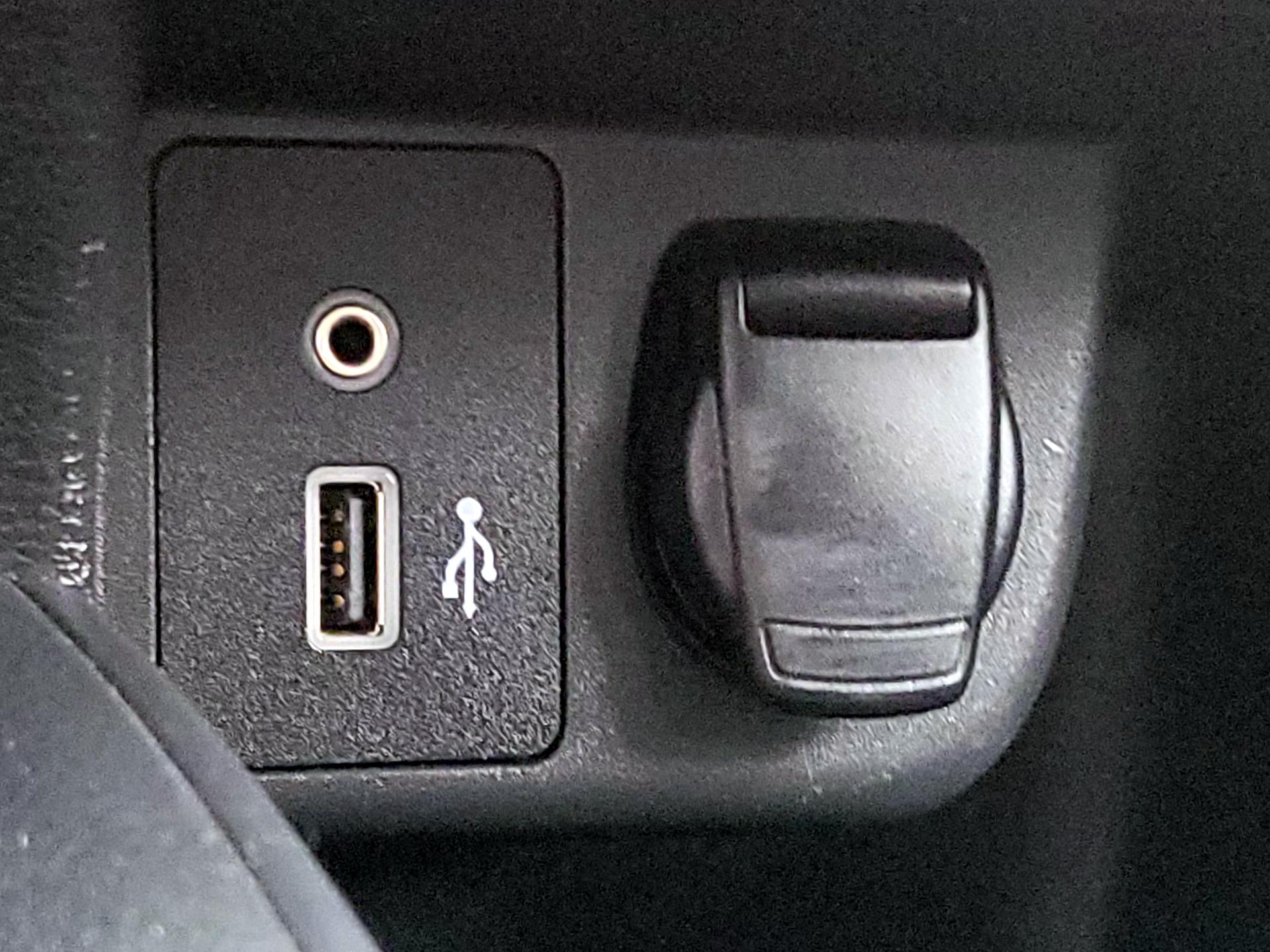 Thumbnail: 2020 Nissan Versa - 18
