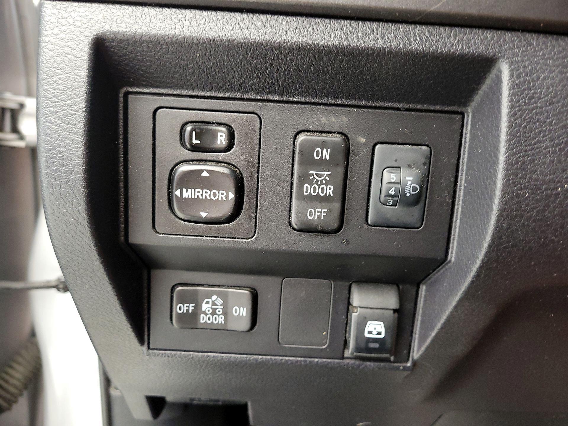 Thumbnail: 2017 Toyota Tundra - 13