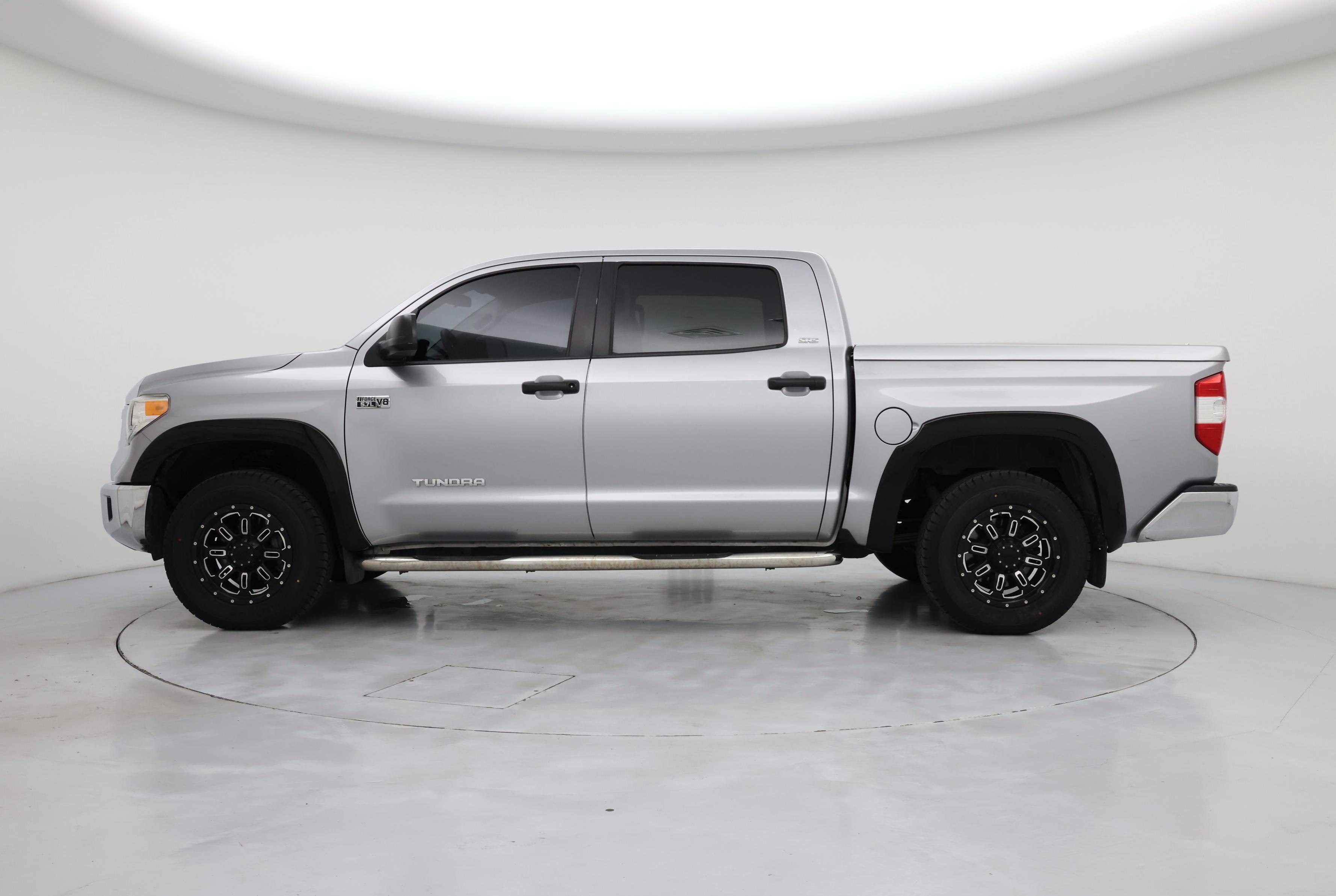 Thumbnail: 2017 Toyota Tundra - 3