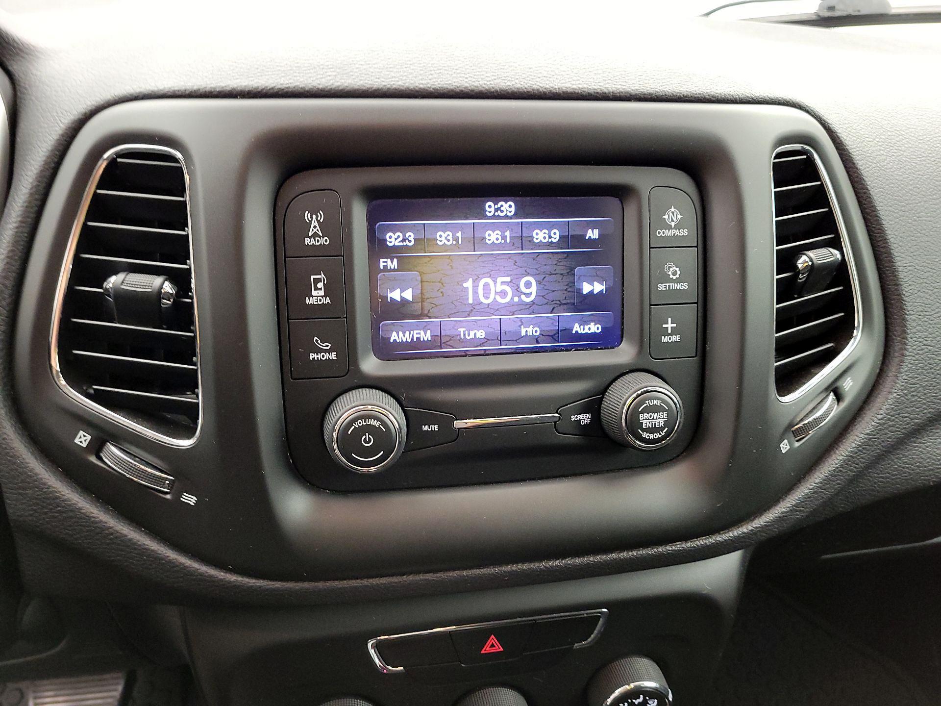 Thumbnail: 2018 Jeep Compass - 13