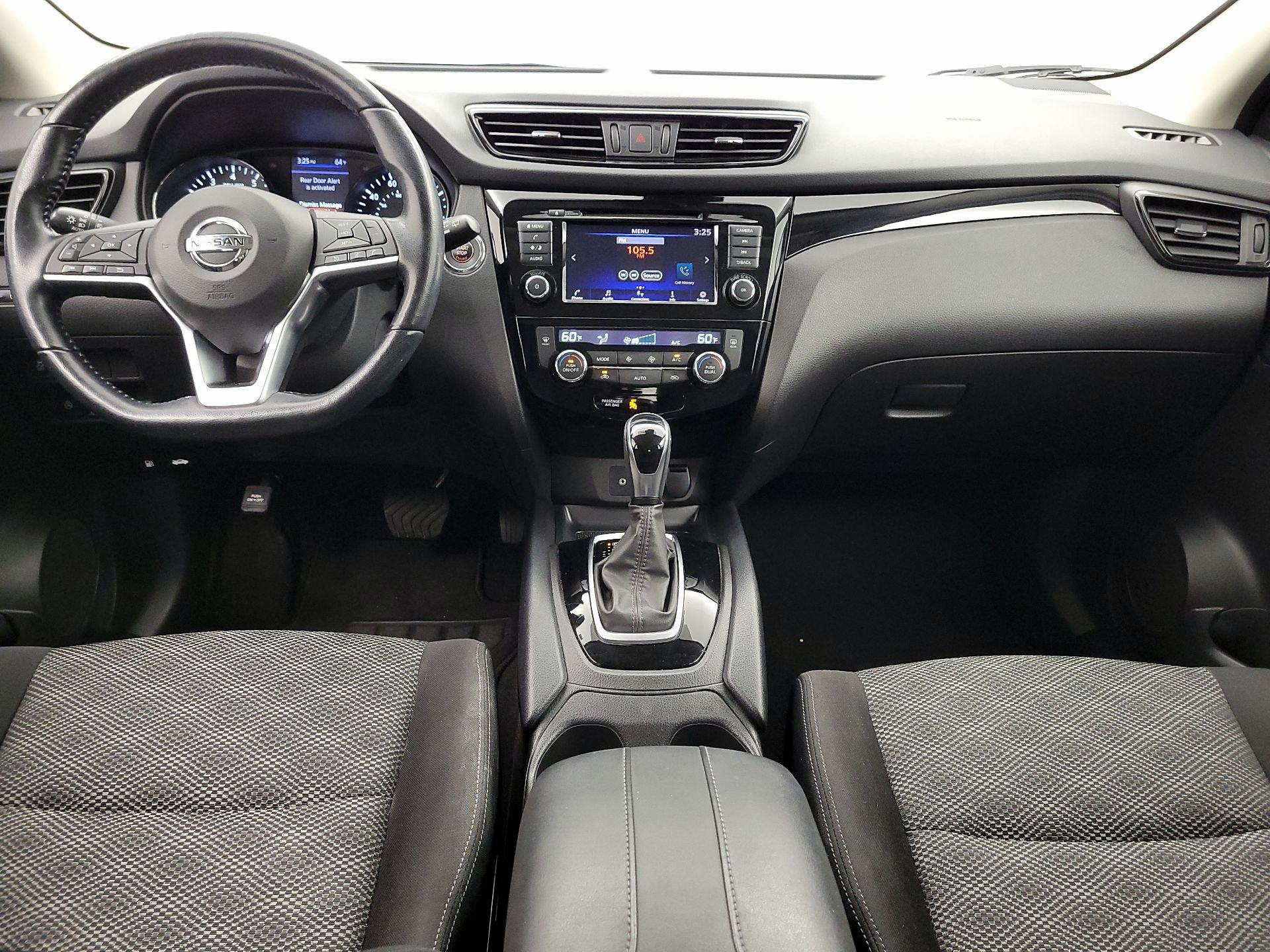 Thumbnail: 2020 Nissan Rogue Sport - 9