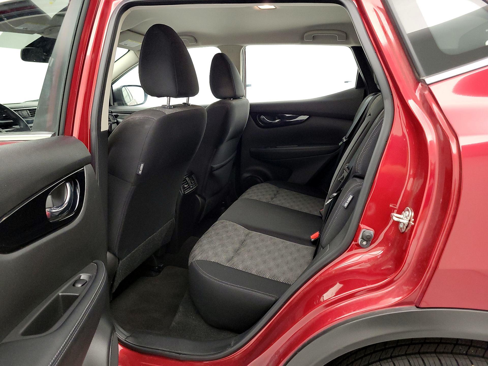 Thumbnail: 2020 Nissan Rogue Sport - 19