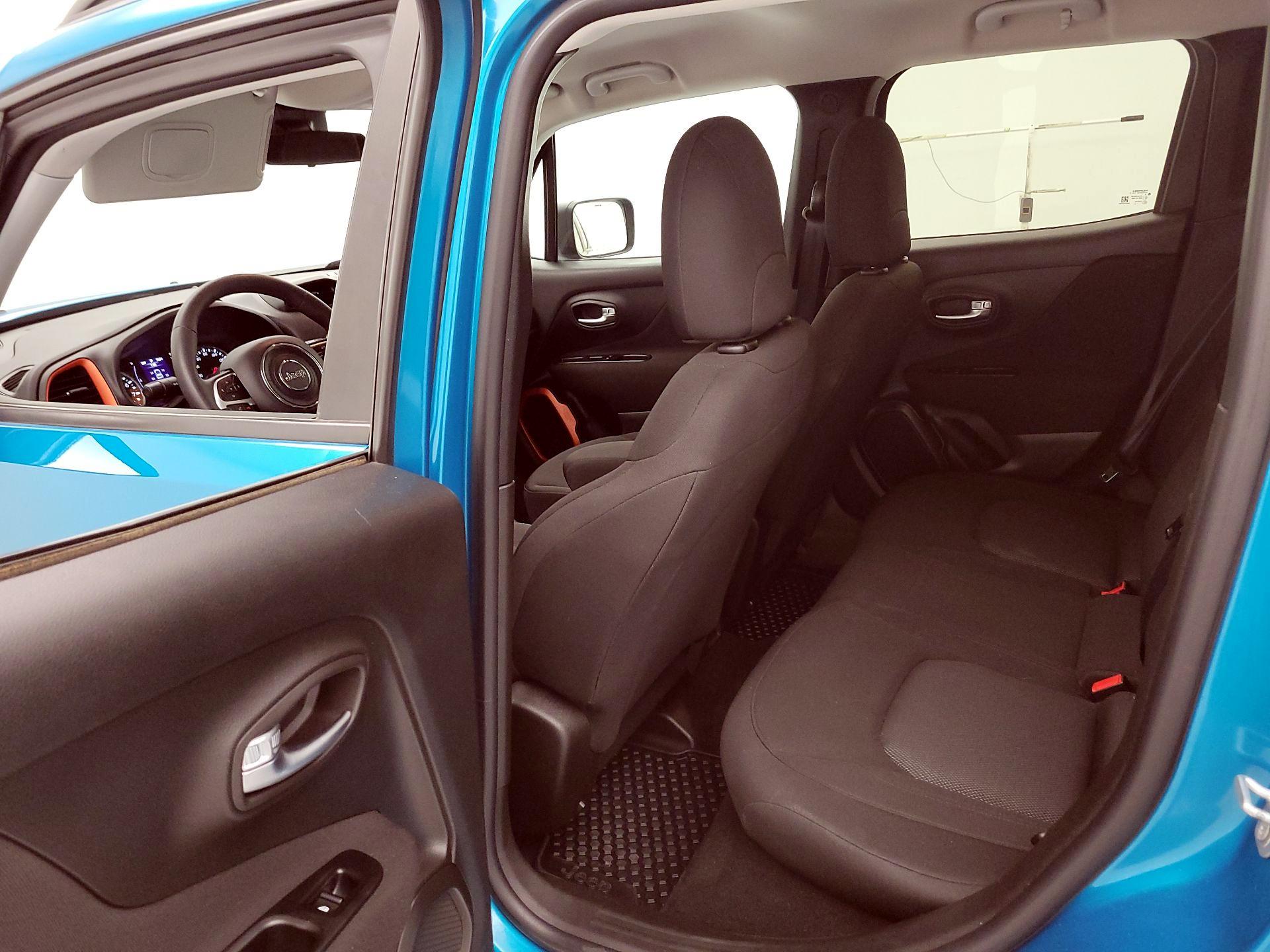 Thumbnail: 2020 Jeep Renegade - 19