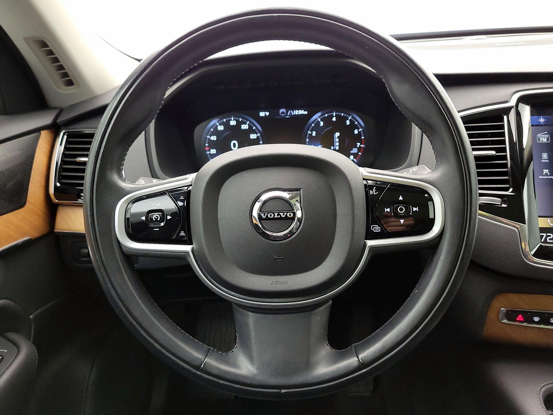 Thumbnail: 2021 Volvo XC90 - 10