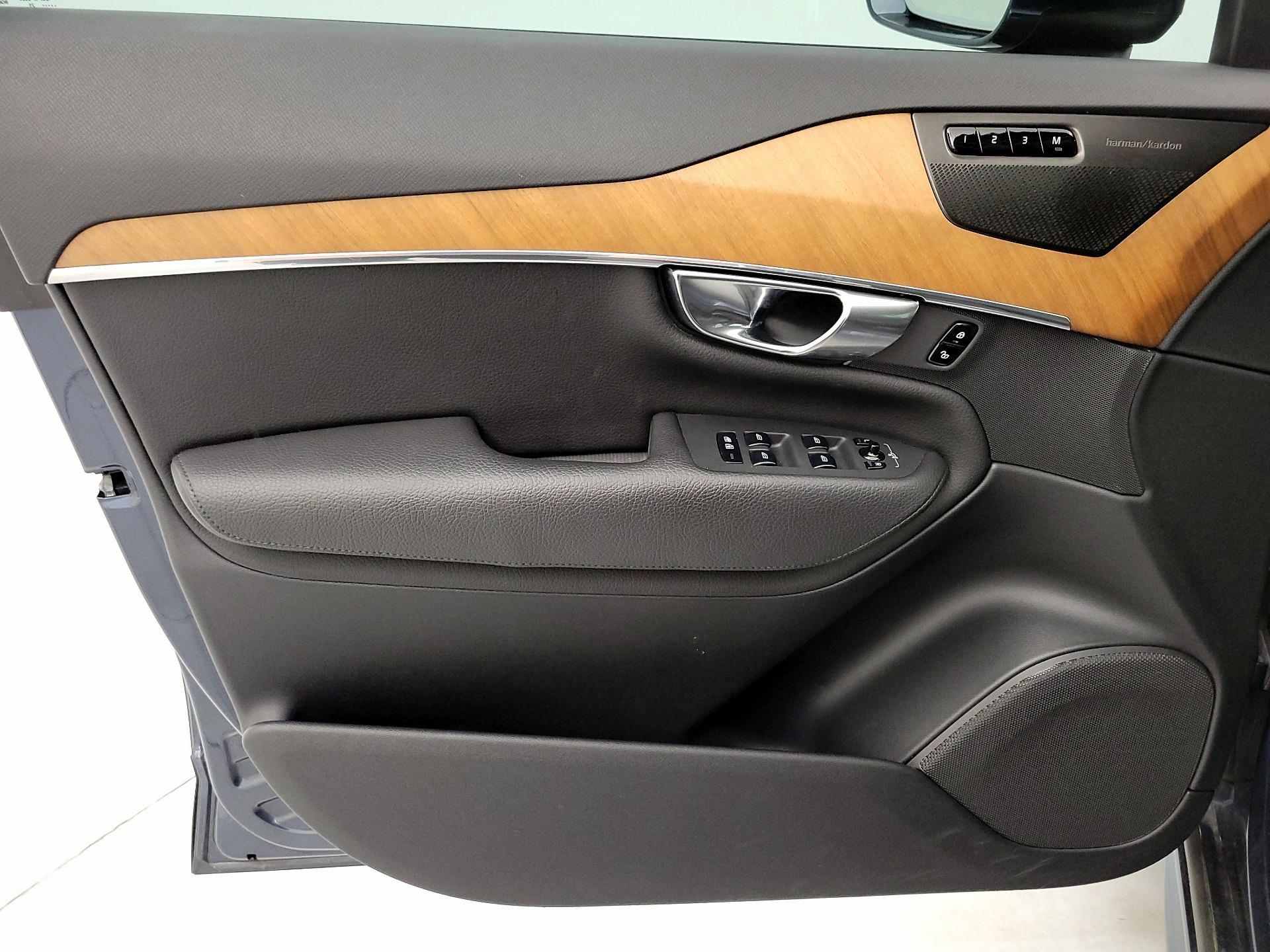 Thumbnail: 2021 Volvo XC90 - 12