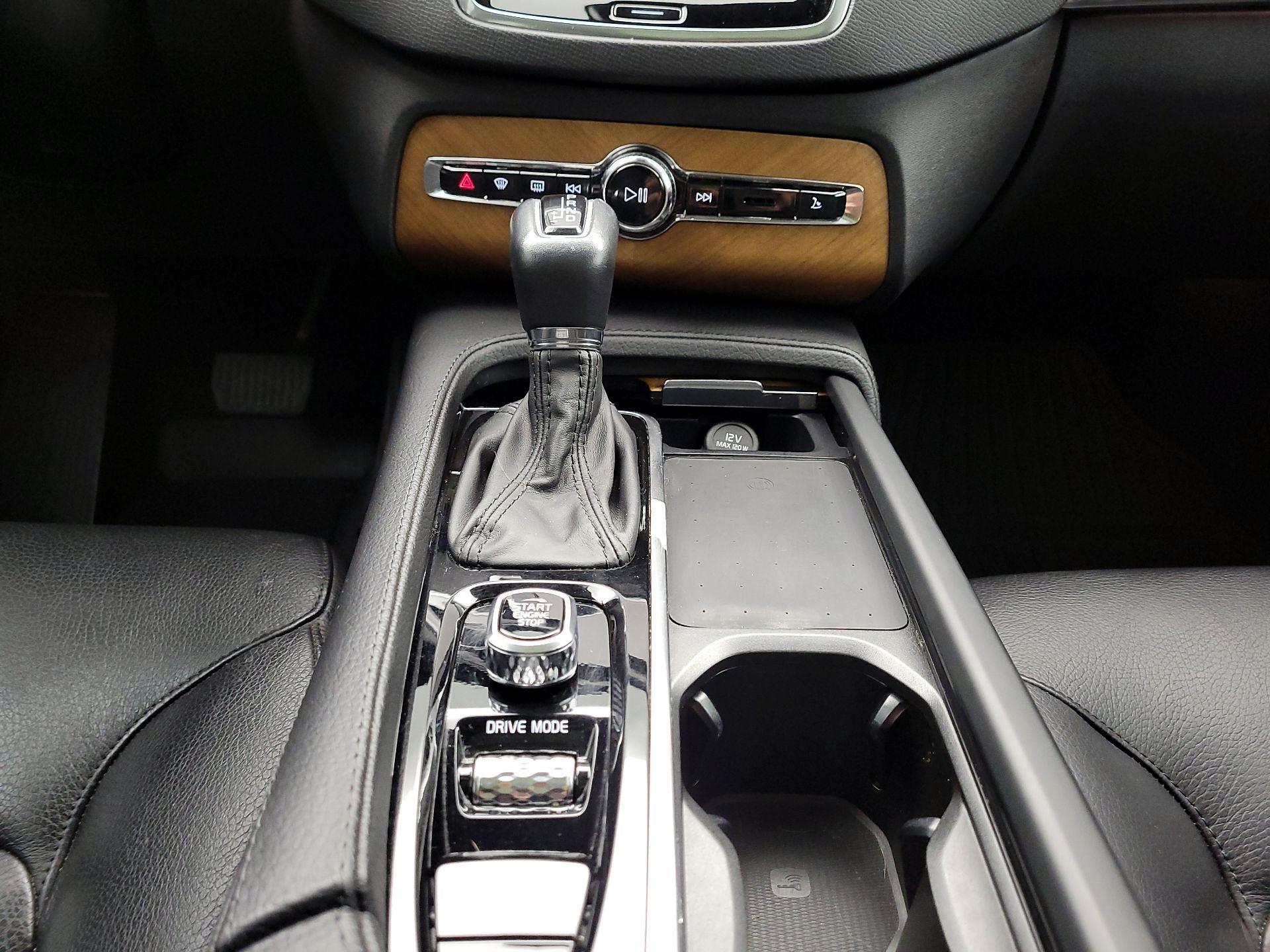 Thumbnail: 2021 Volvo XC90 - 18
