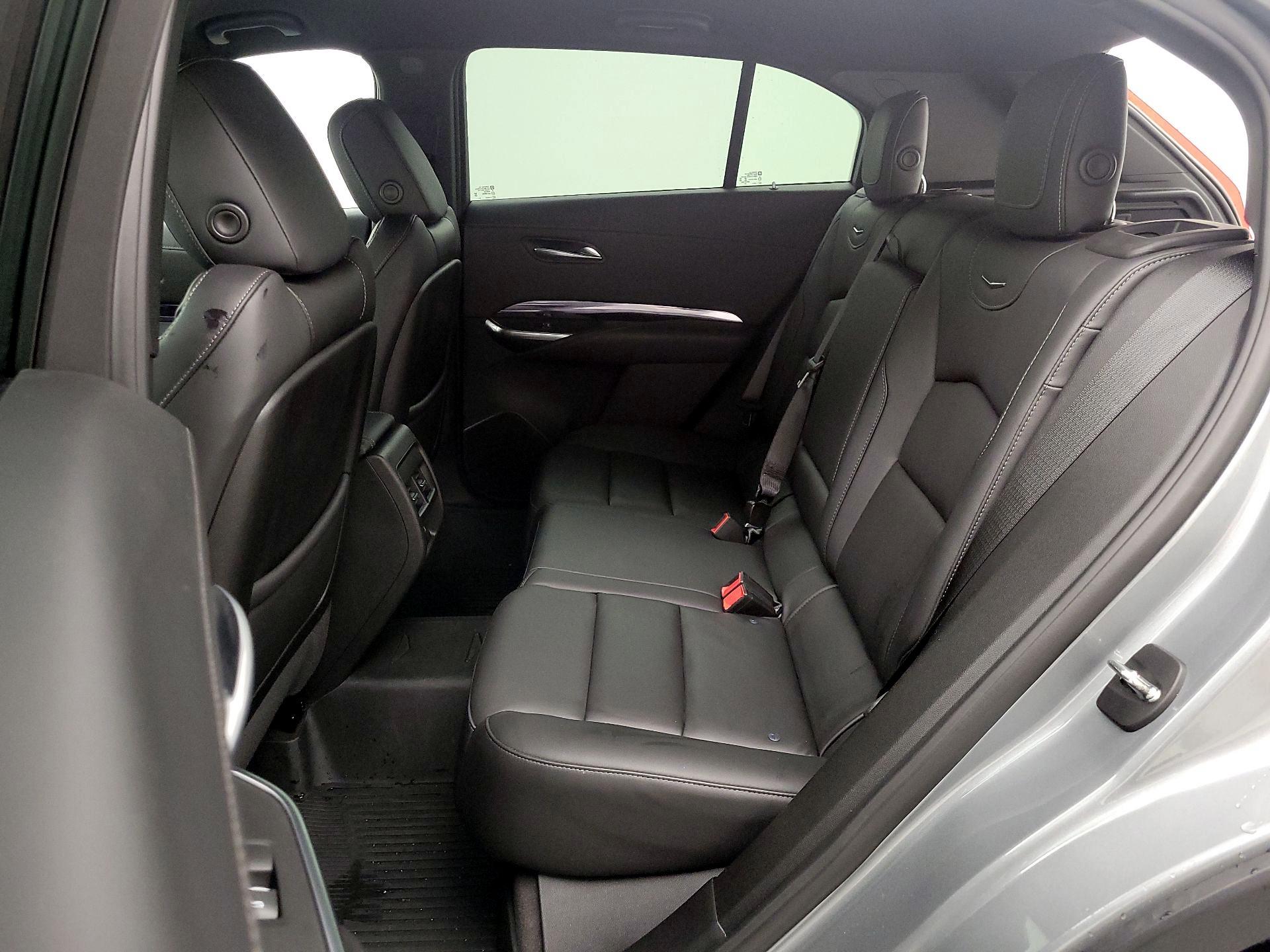 Thumbnail: 2023 Cadillac XT4 - 19