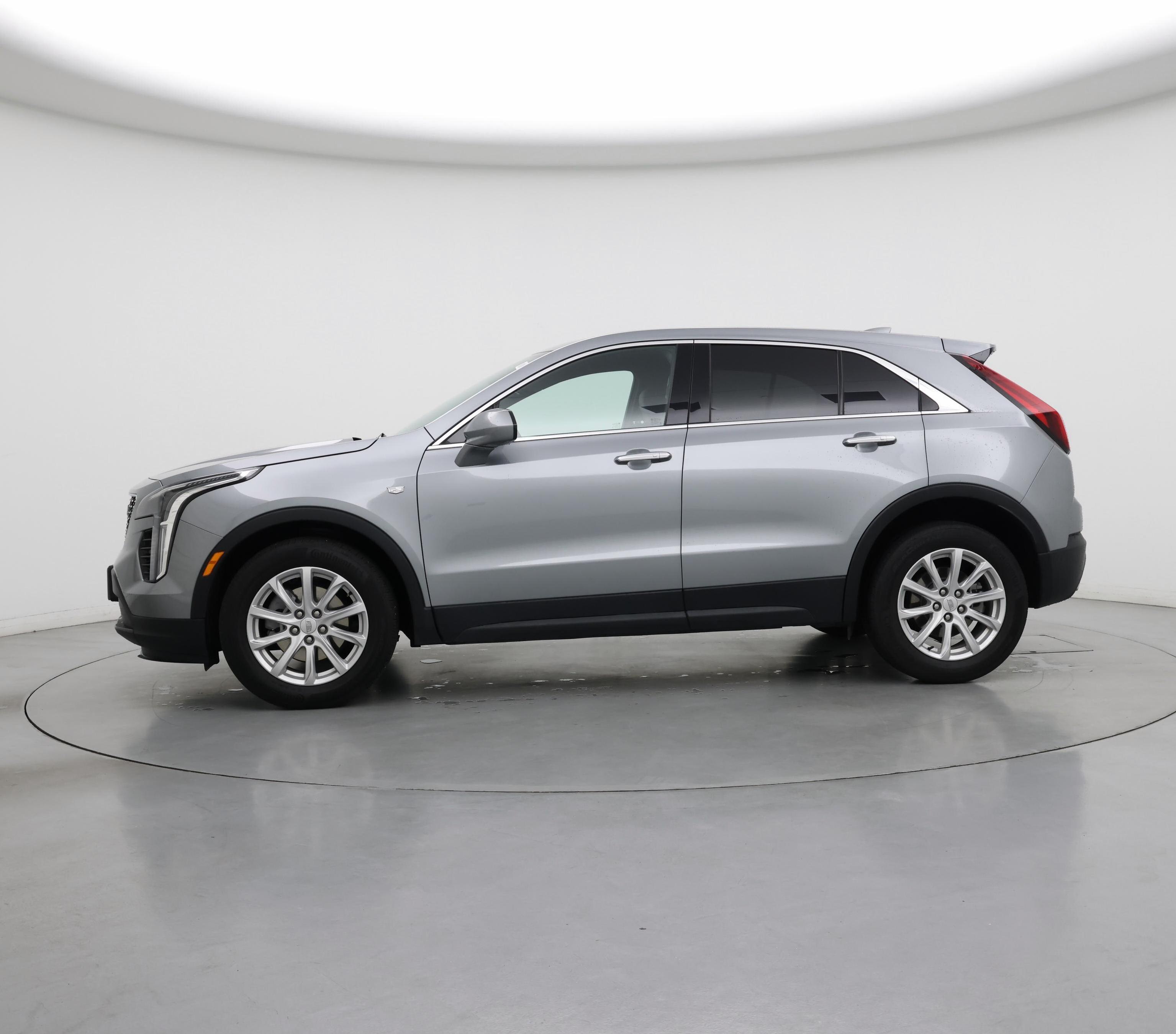 Thumbnail: 2023 Cadillac XT4 - 3