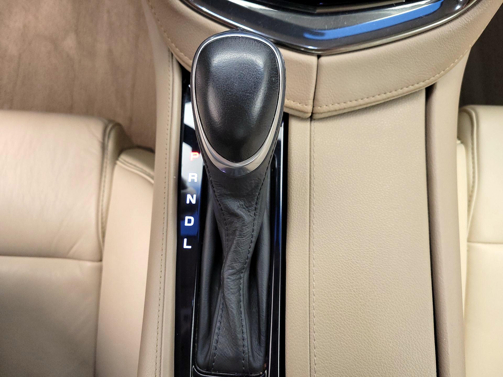 Thumbnail: 2016 Cadillac ELR - 18