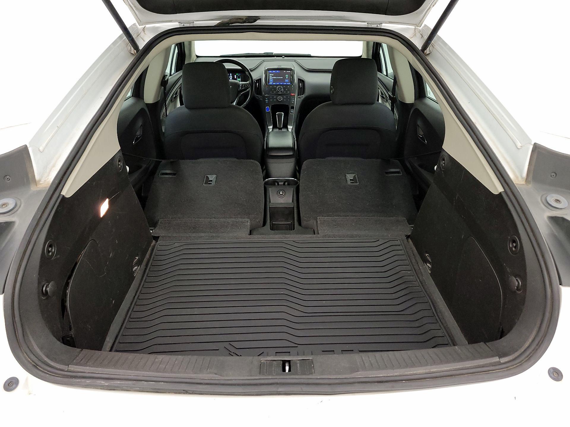 Thumbnail: 2015 Chevrolet Volt - 20
