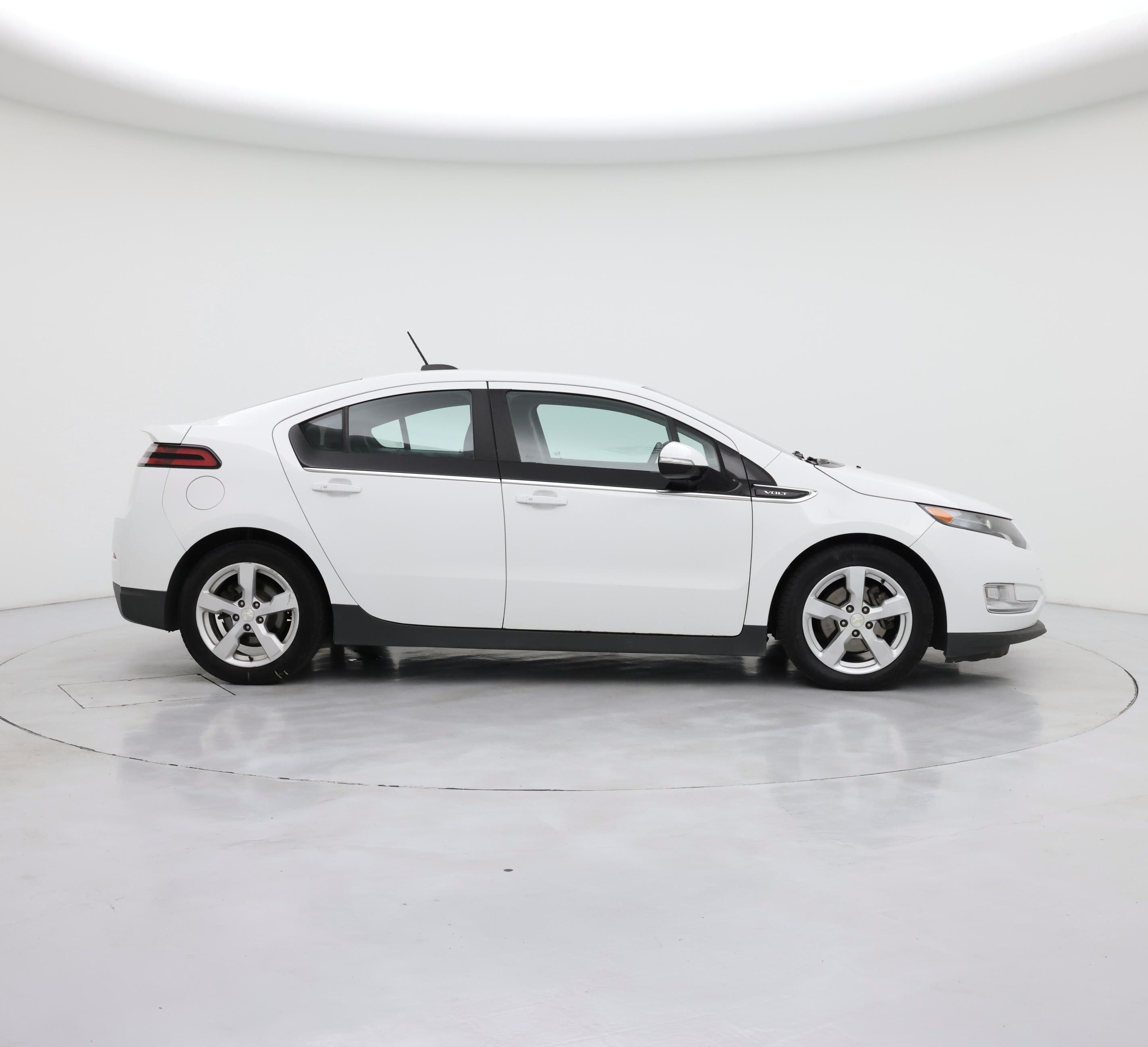 Thumbnail: 2015 Chevrolet Volt - 7
