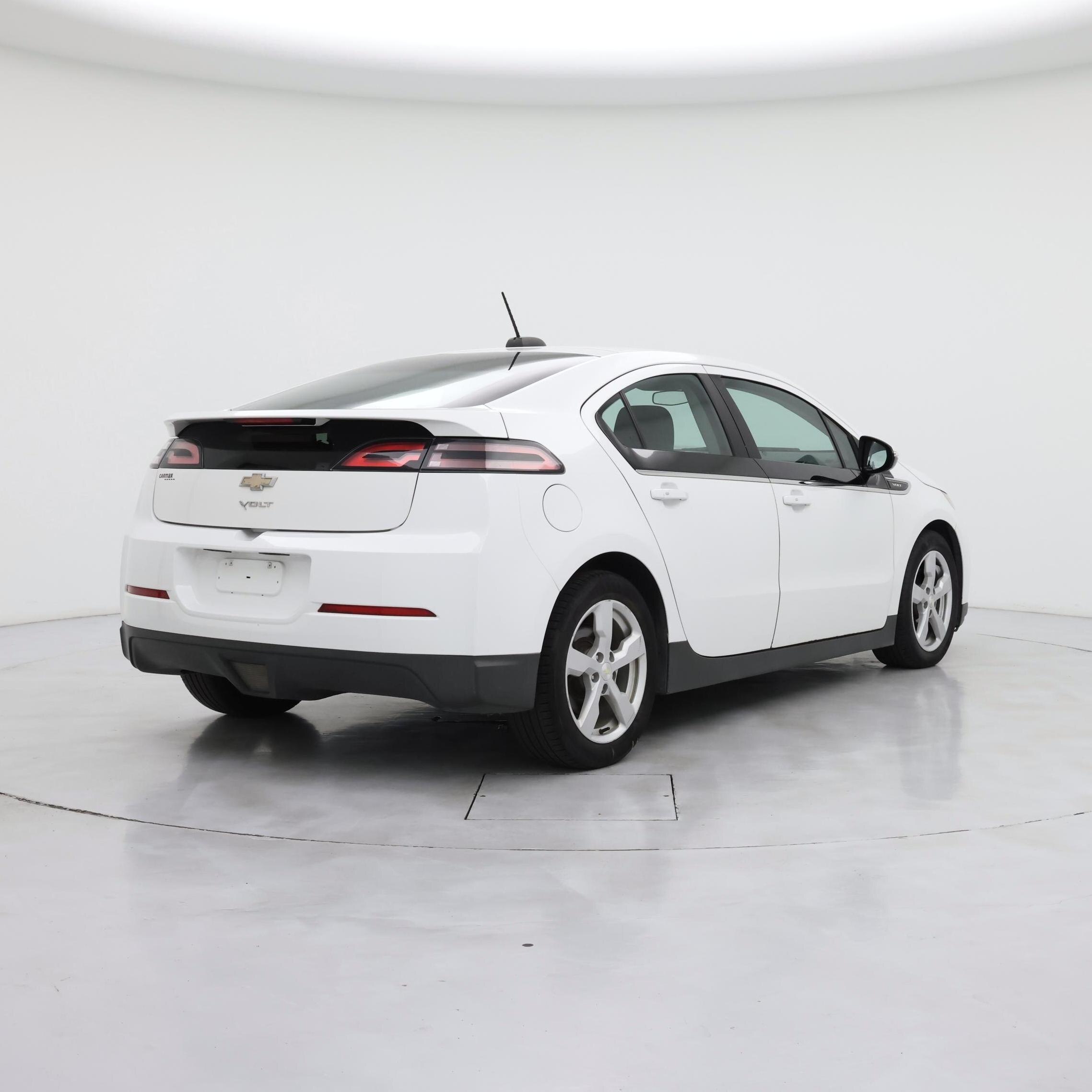 Thumbnail: 2015 Chevrolet Volt - 8