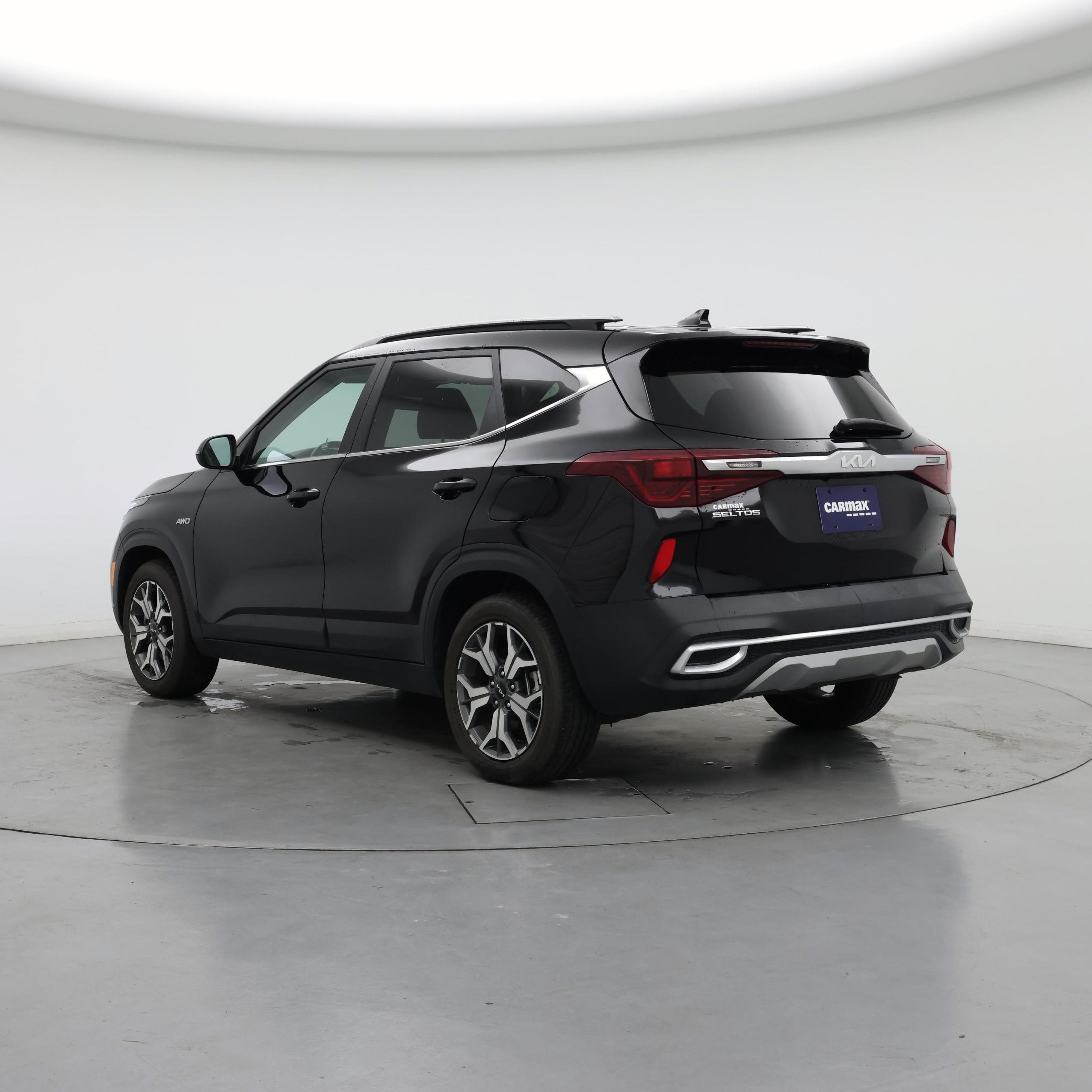 Thumbnail: 2023 Kia Seltos - 2