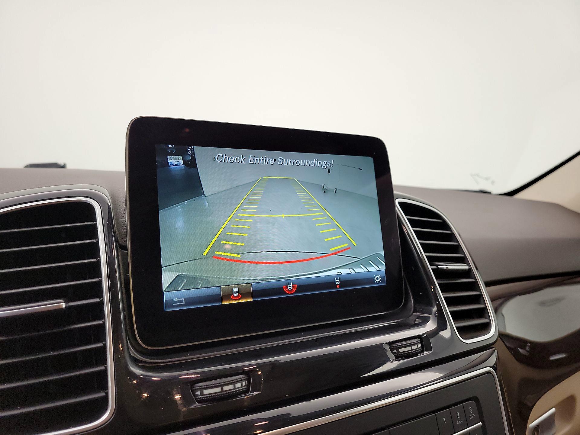 Thumbnail: 2016 Mercedes-Benz GLE - 15