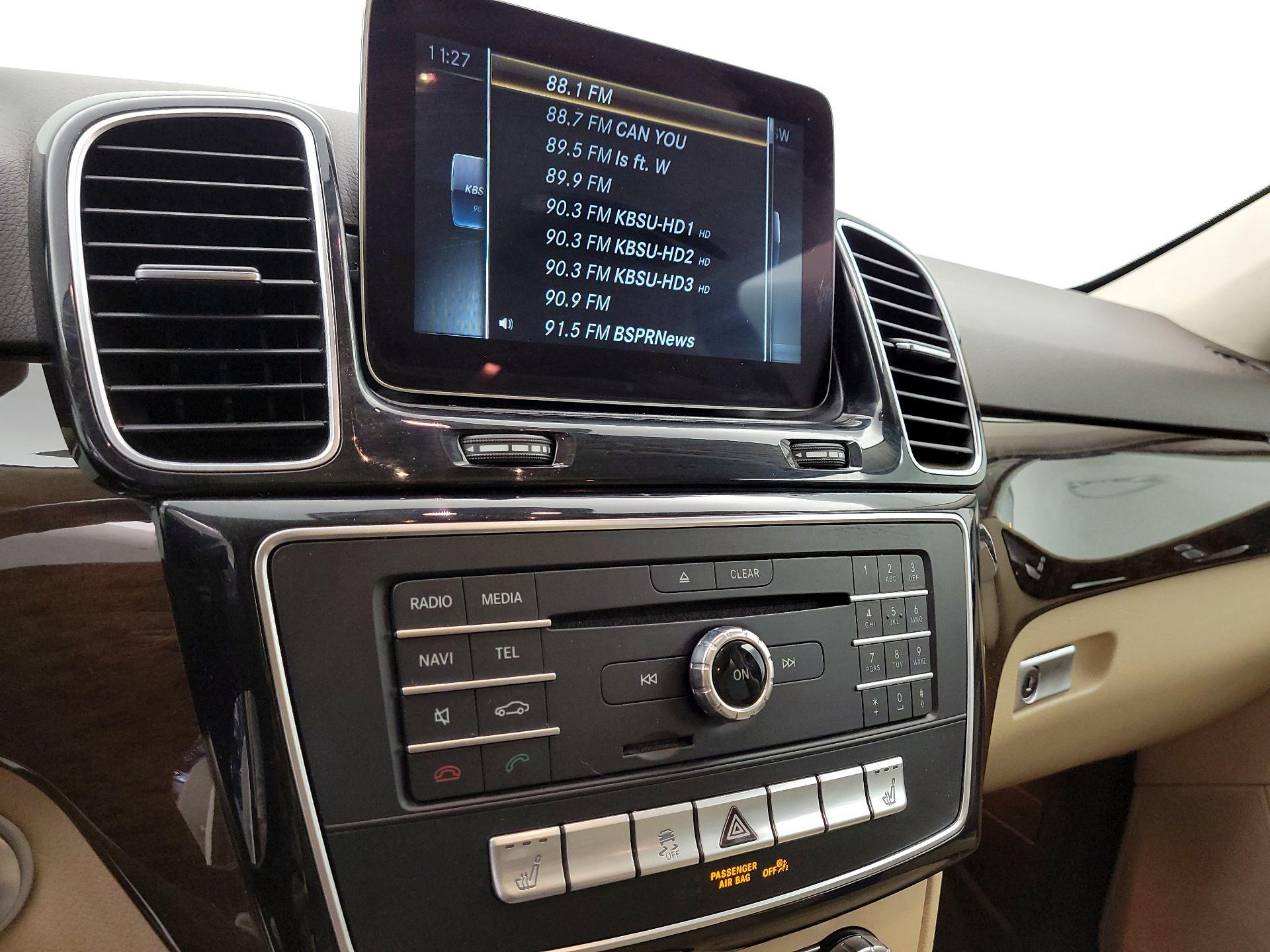 Thumbnail: 2016 Mercedes-Benz GLE - 16