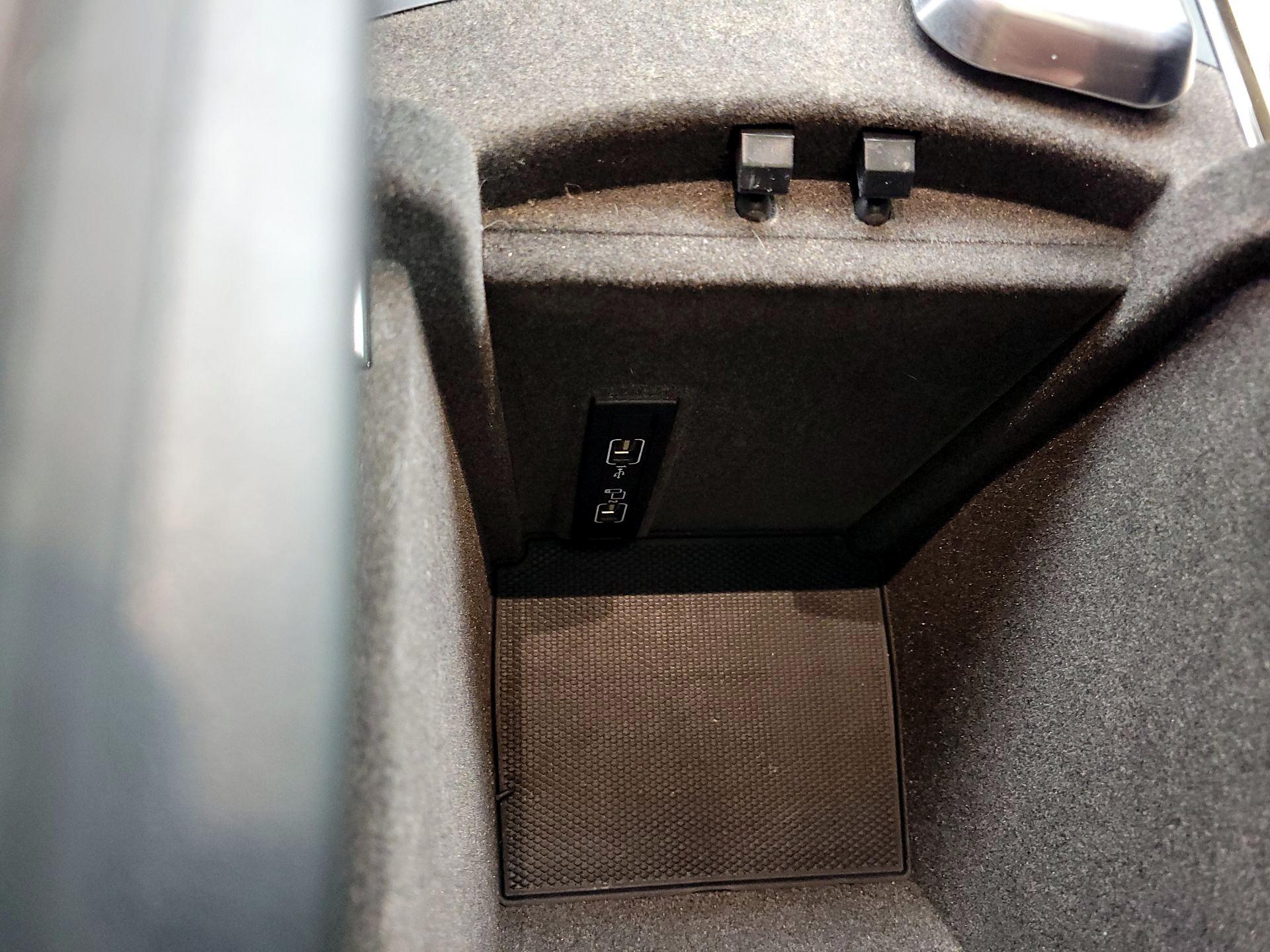 Thumbnail: 2016 Mercedes-Benz GLE - 19