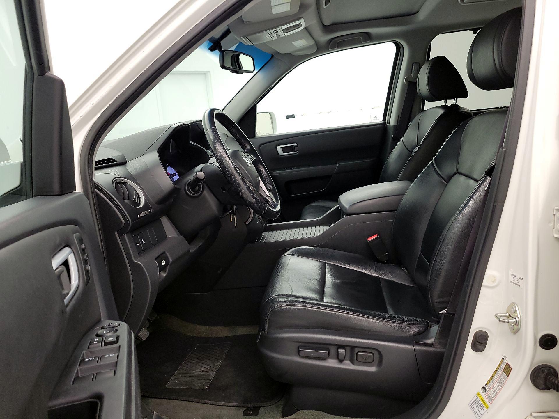 Thumbnail: 2015 Honda Pilot - 11