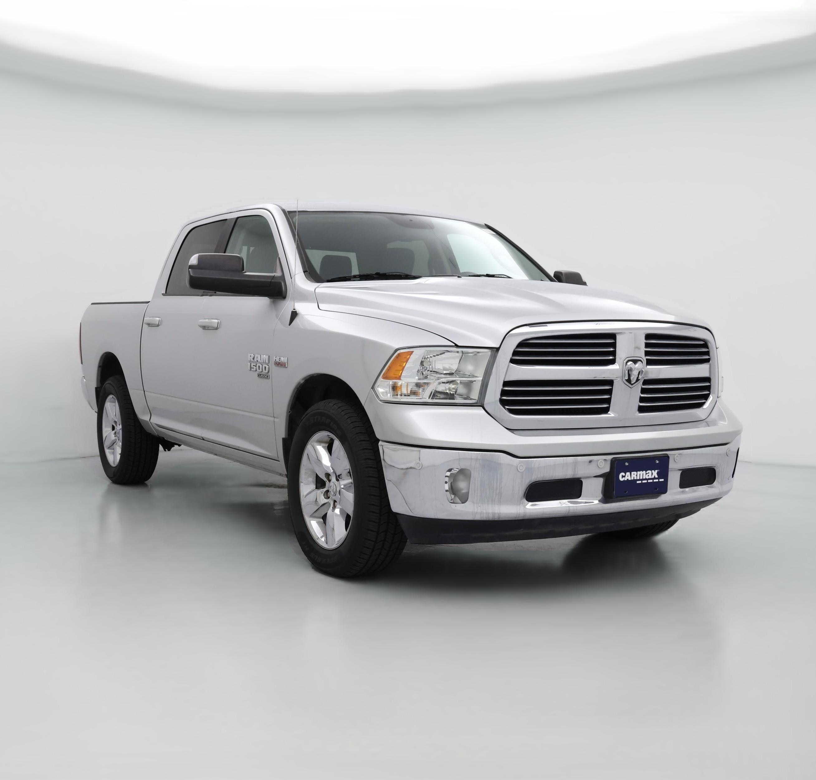 Thumbnail: 2019 RAM 1500 Classic - 1