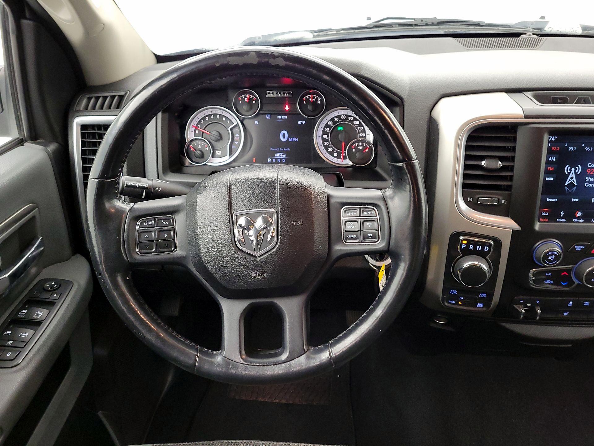 Thumbnail: 2019 RAM 1500 Classic - 10