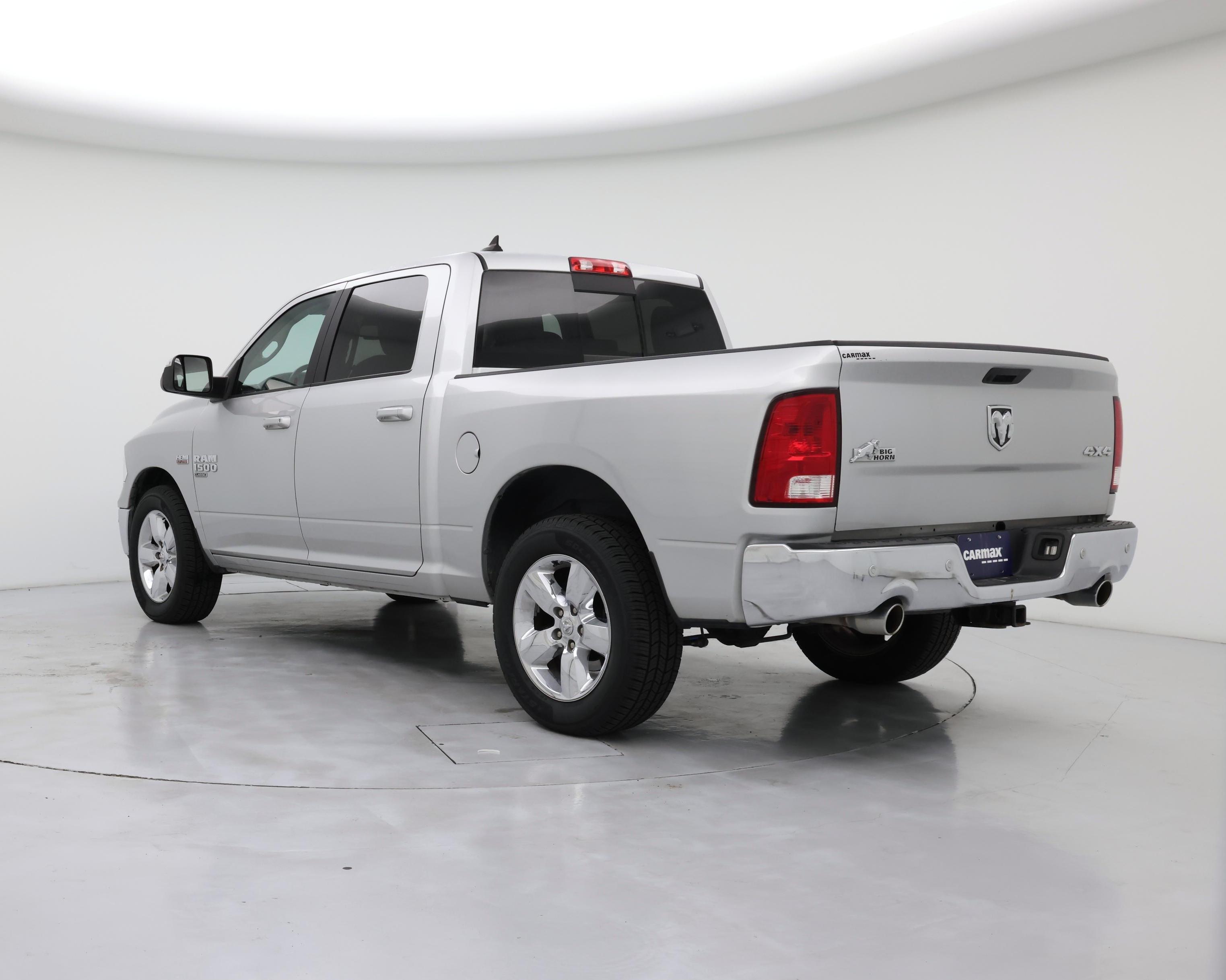 Thumbnail: 2019 RAM 1500 Classic - 2