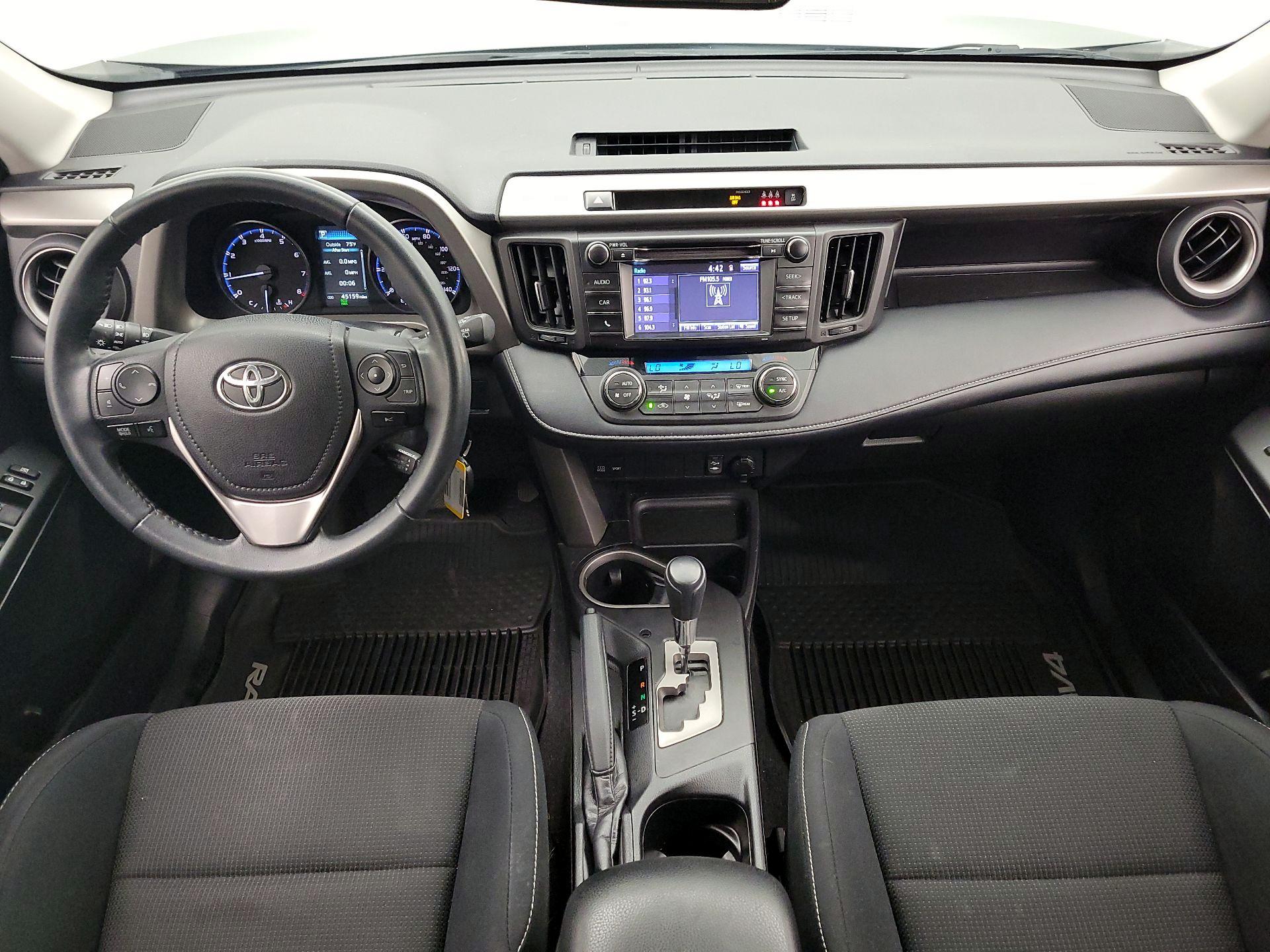 Thumbnail: 2018 Toyota RAV4 - 9