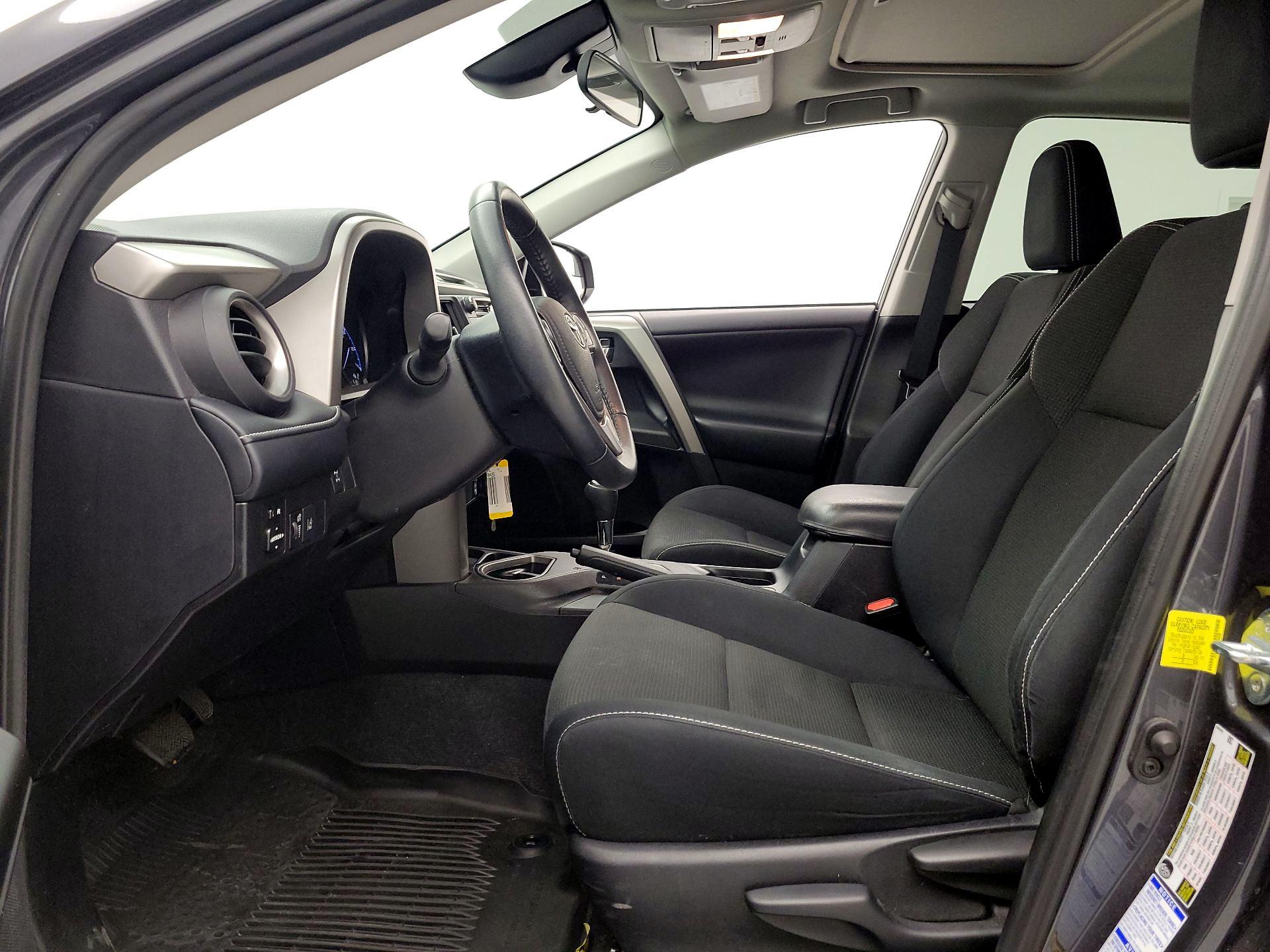 Thumbnail: 2018 Toyota RAV4 - 11