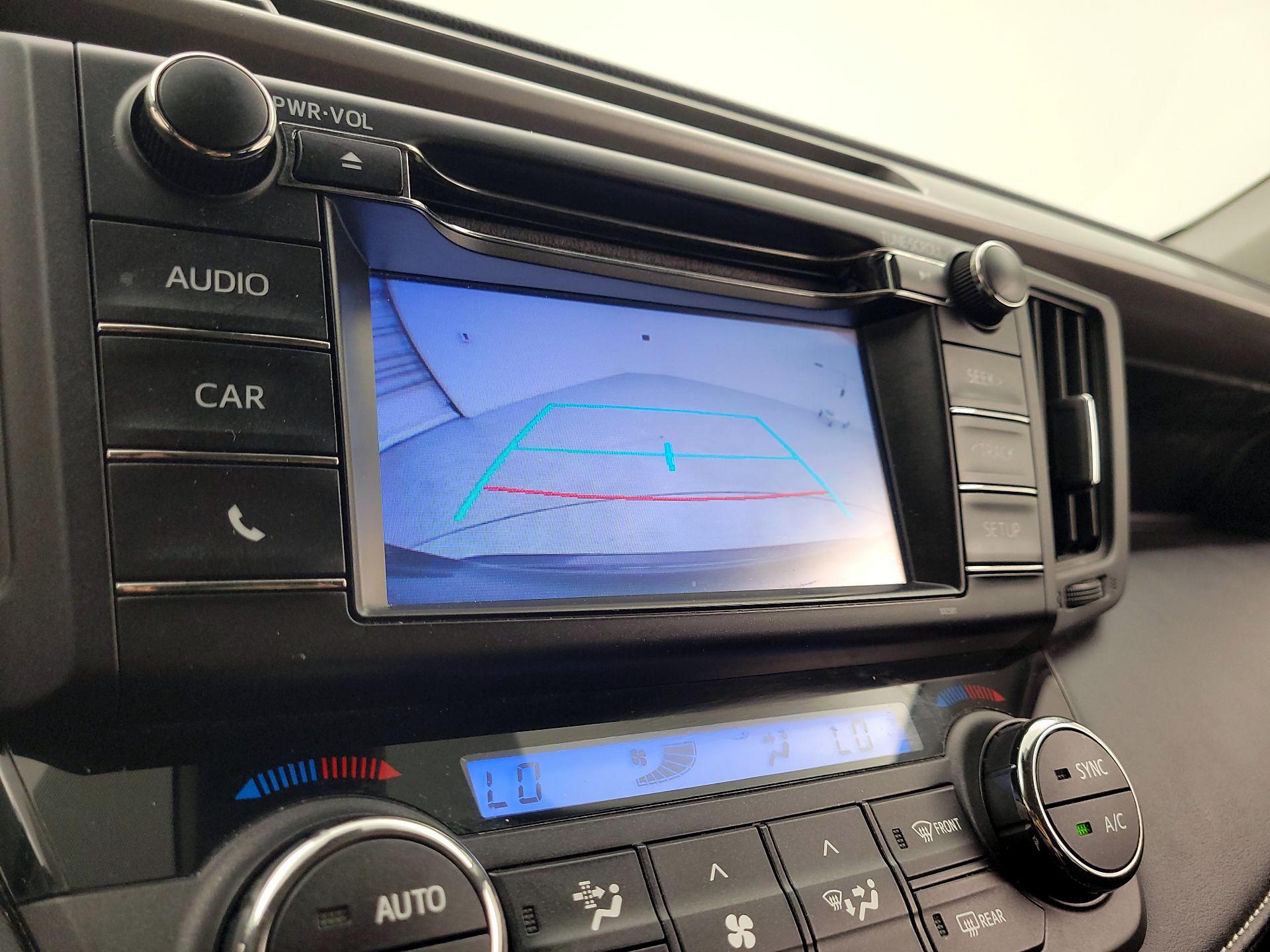 Thumbnail: 2018 Toyota RAV4 - 14