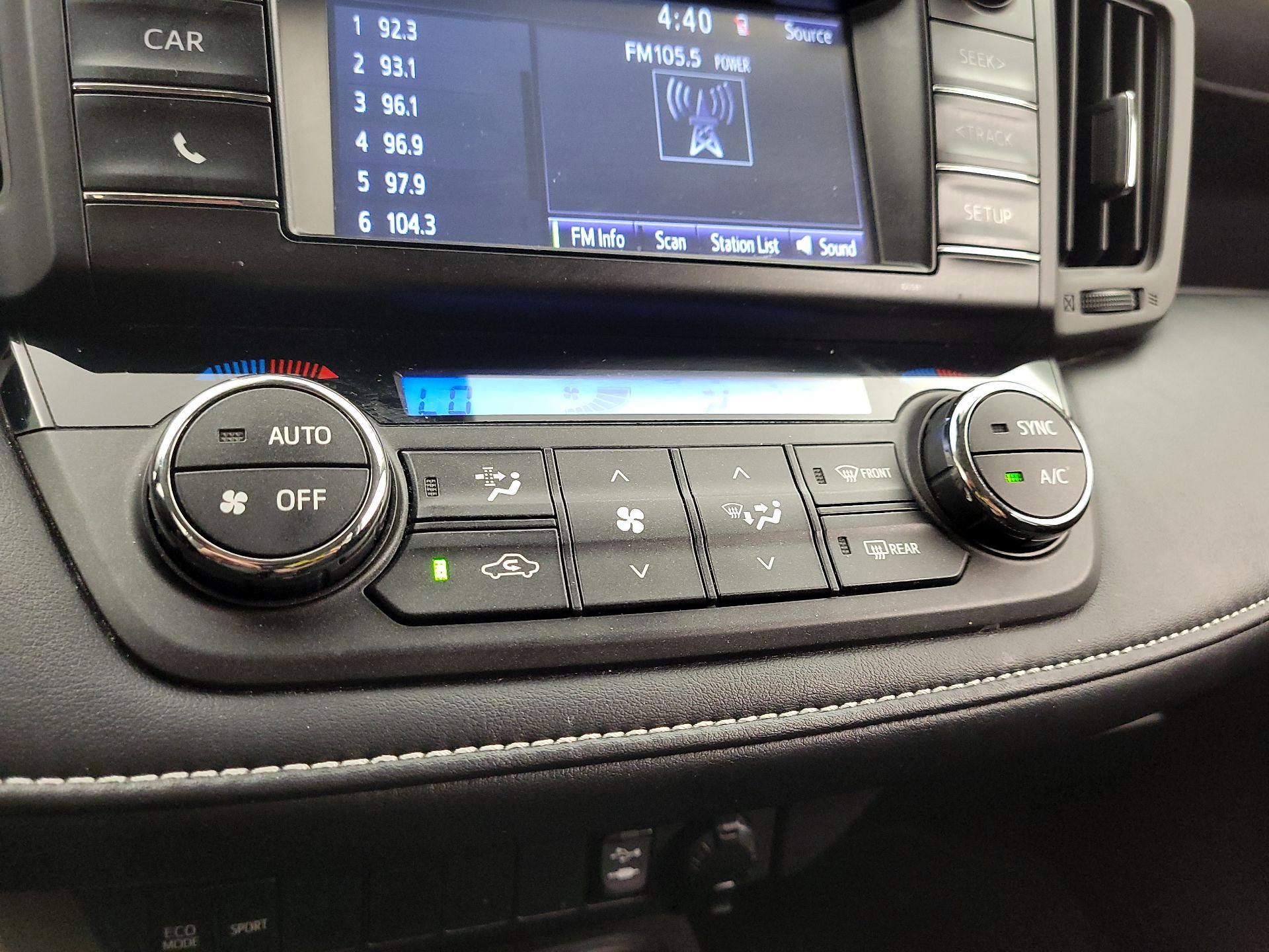 Thumbnail: 2018 Toyota RAV4 - 16