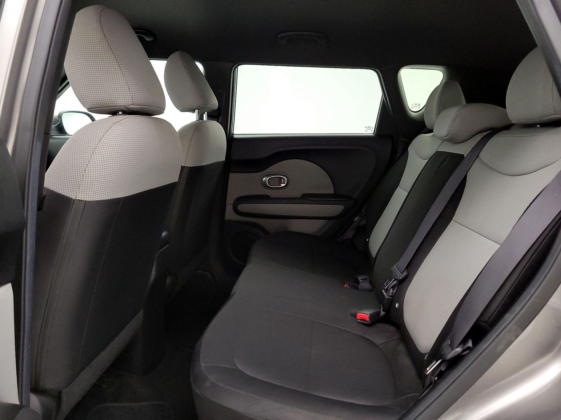 Thumbnail: 2015 Kia Soul - 18