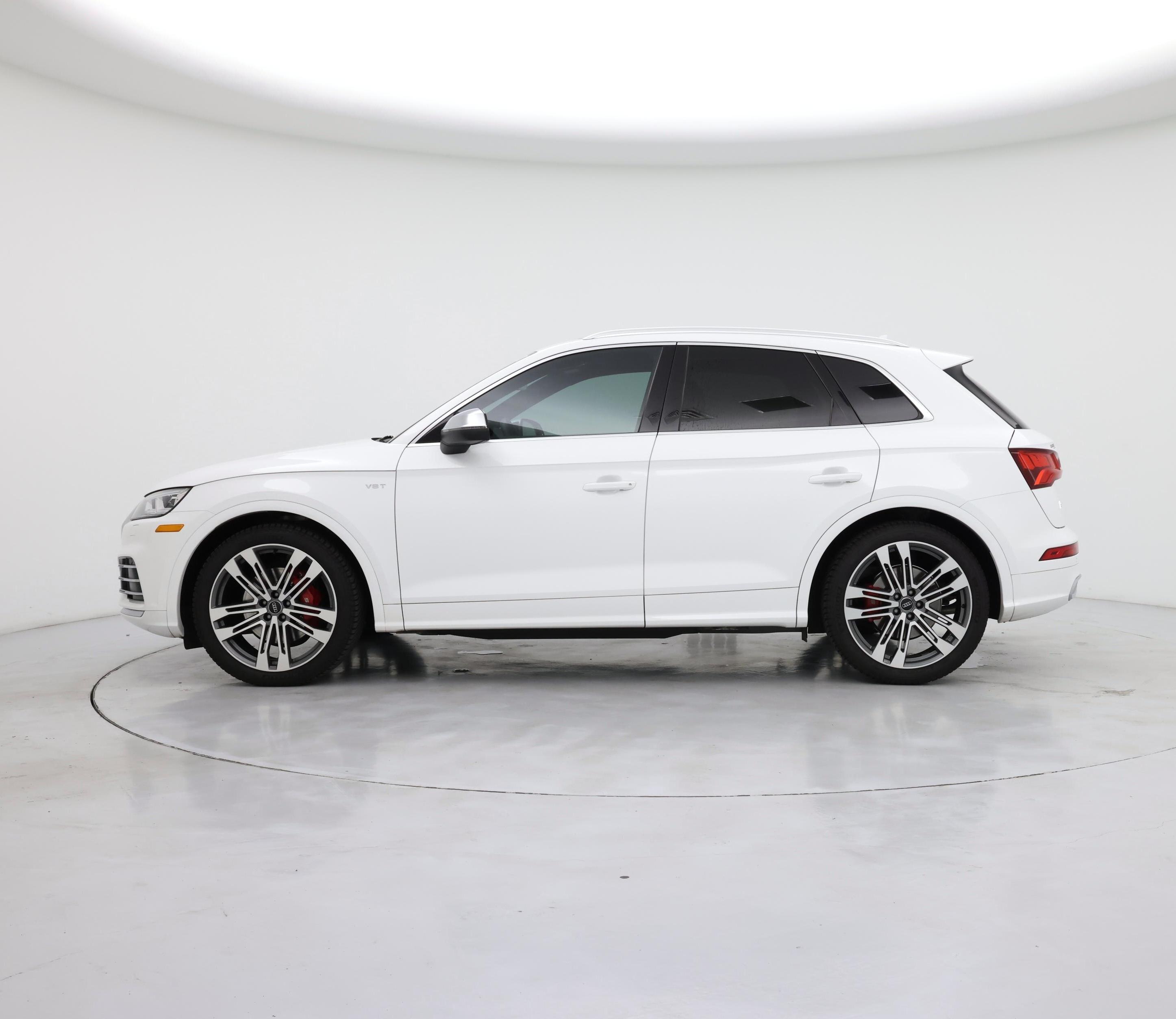 Thumbnail: 2018 Audi SQ5 - 3