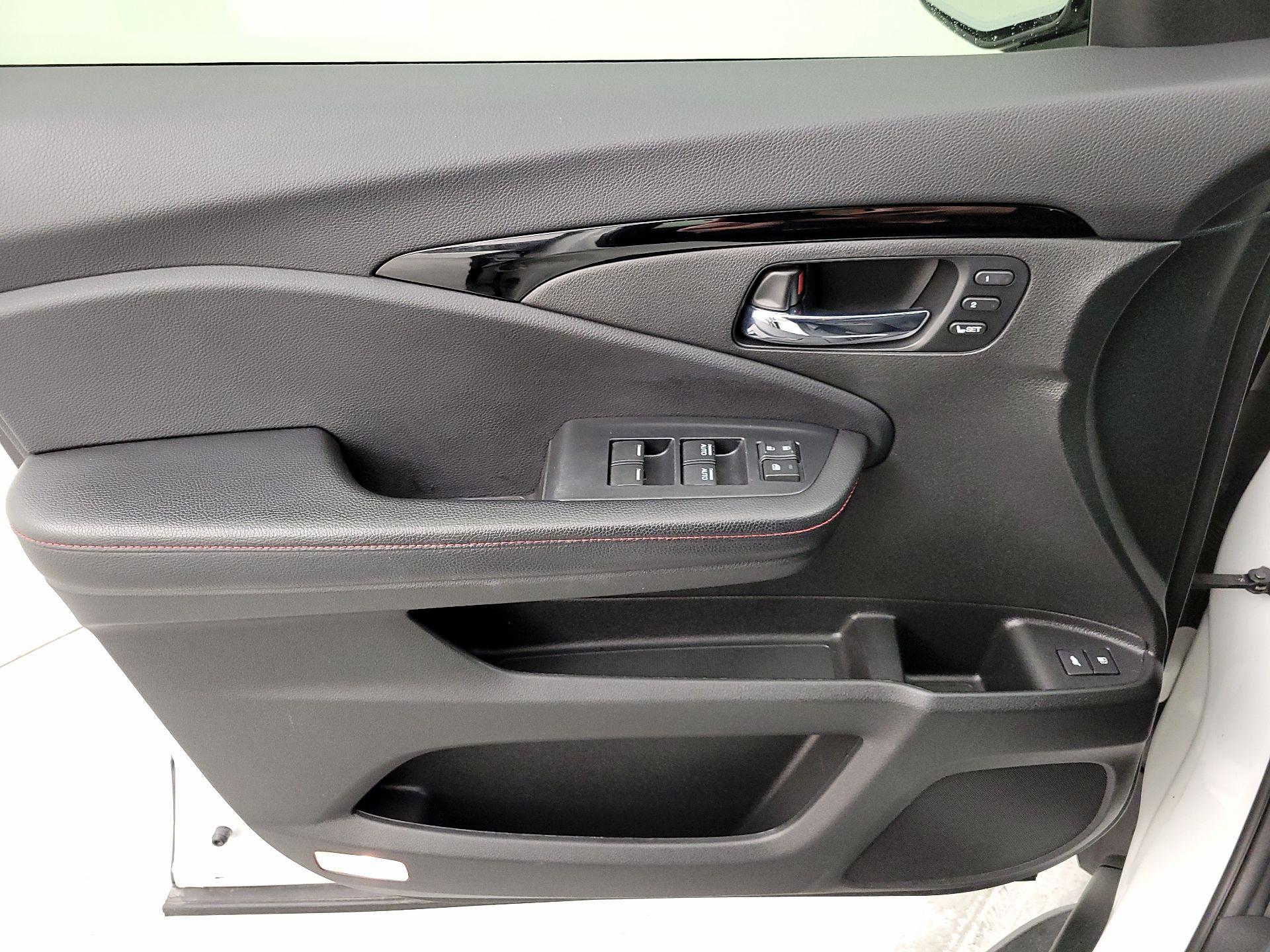 Thumbnail: 2021 Honda Pilot - 12