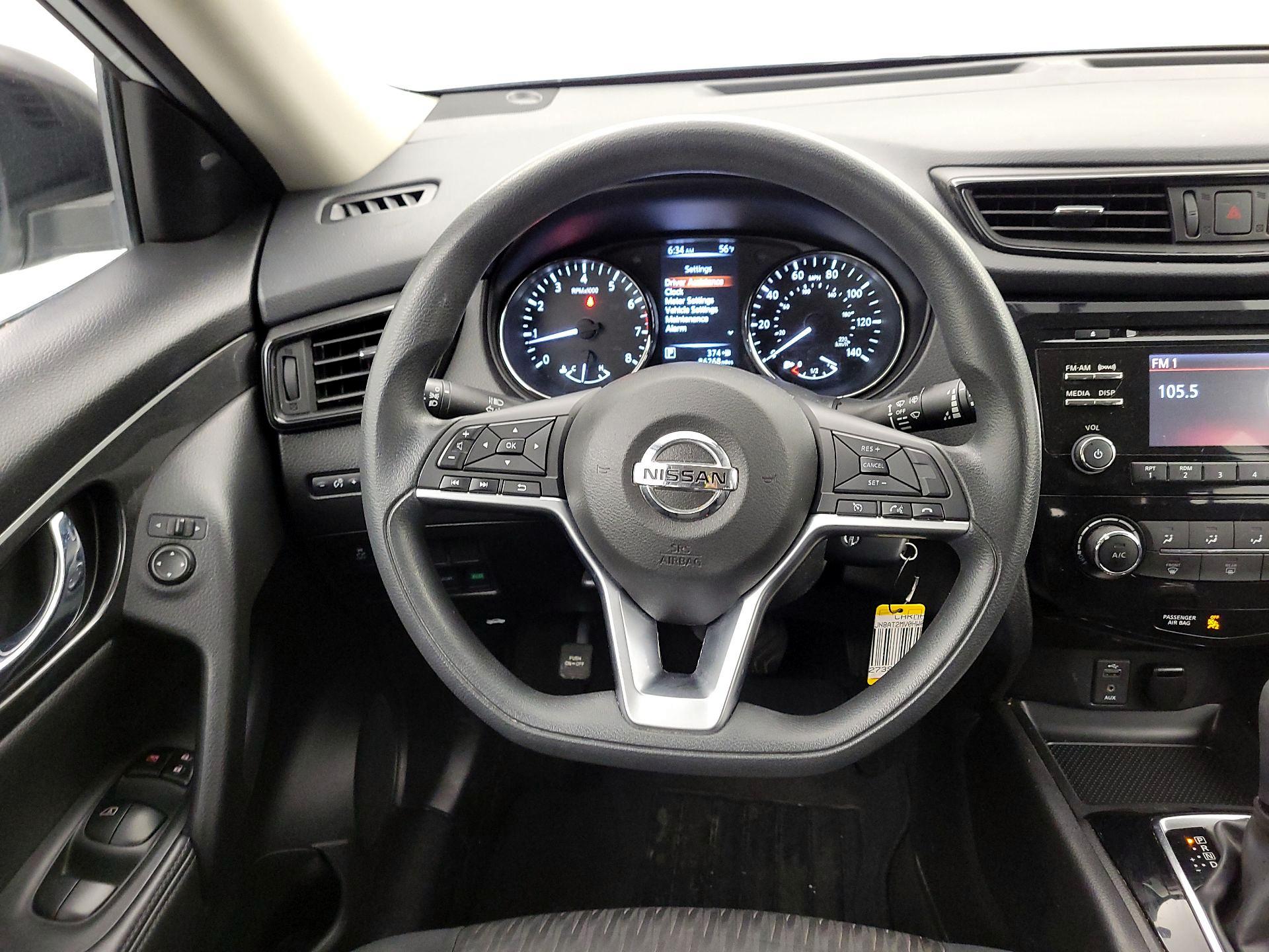 Thumbnail: 2017 Nissan Rogue - 10