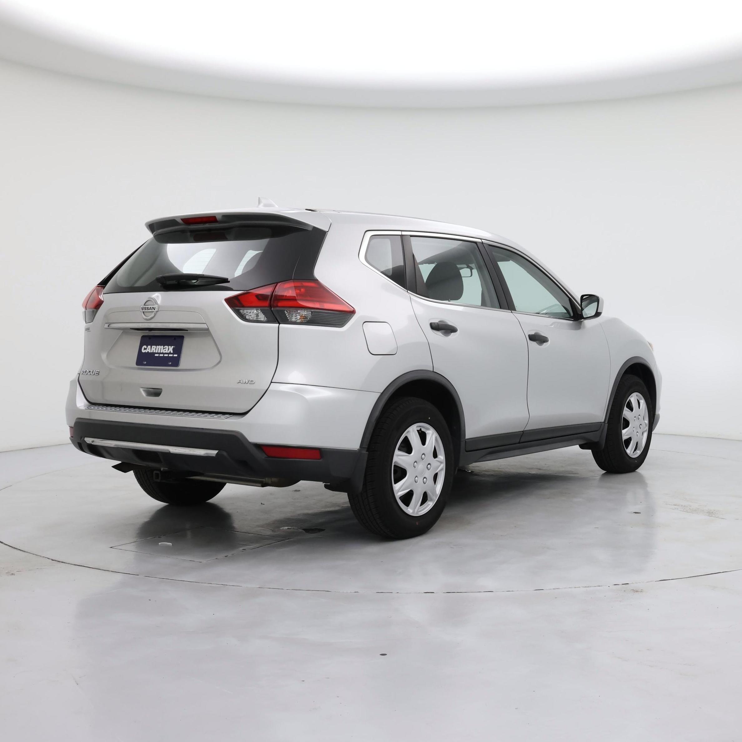 Thumbnail: 2017 Nissan Rogue - 8