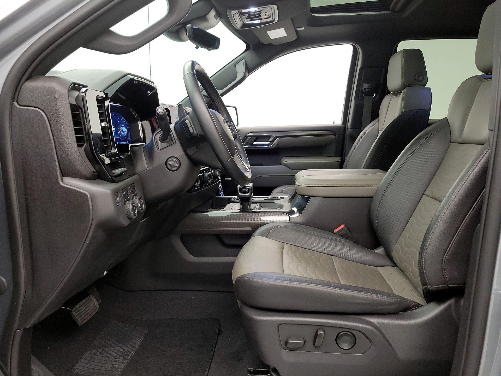 Thumbnail: 2023 Chevrolet Silverado 1500 - 11