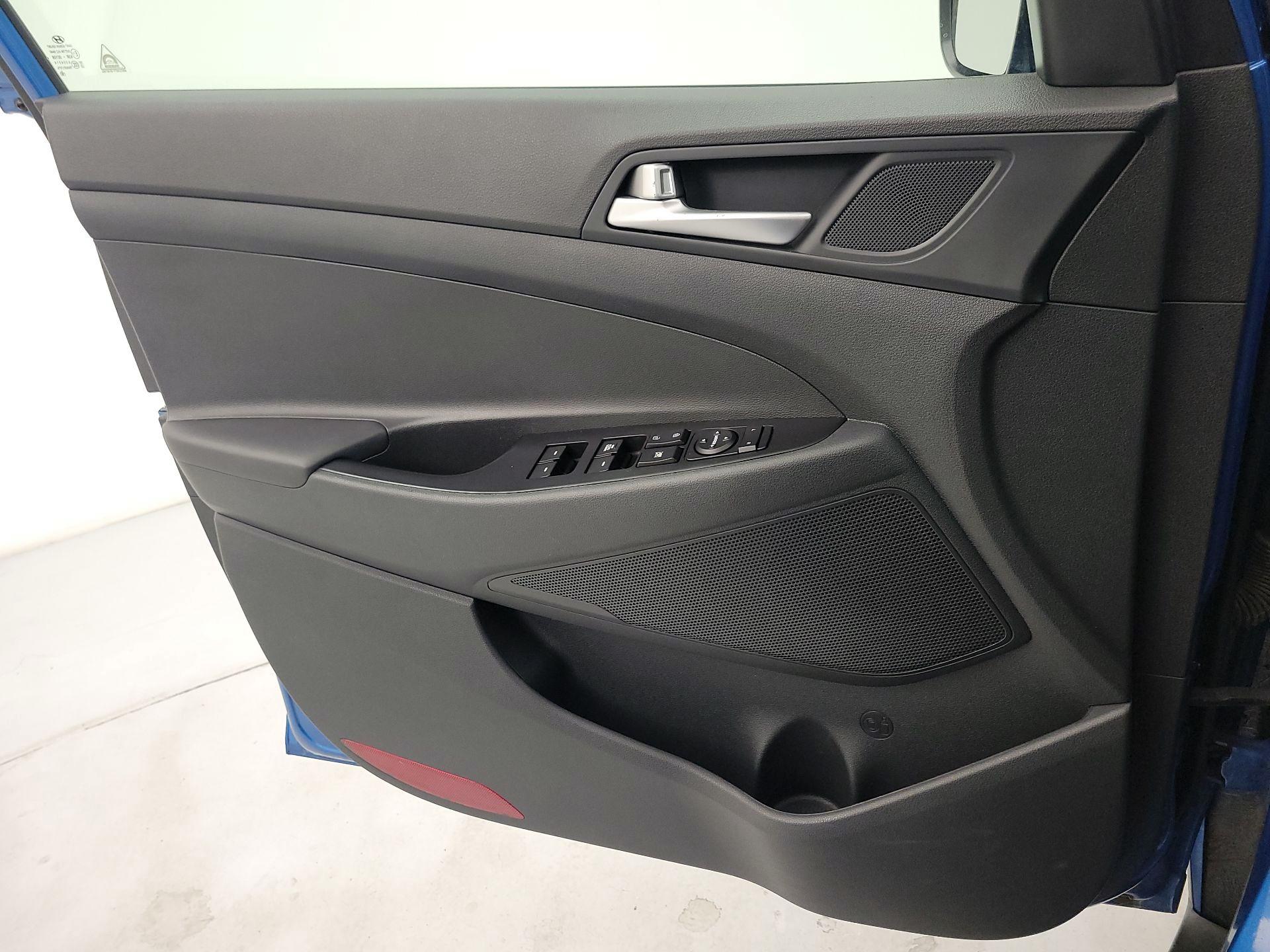 Thumbnail: 2020 Hyundai Tucson - 12