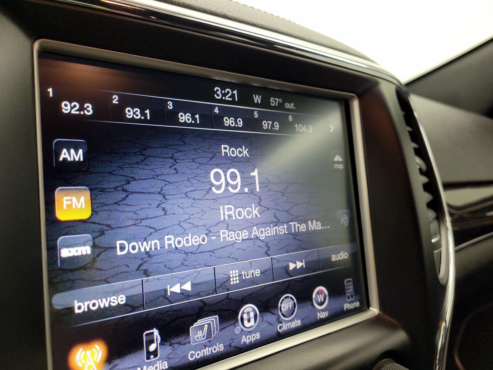 Thumbnail: 2016 Jeep Grand Cherokee - 16