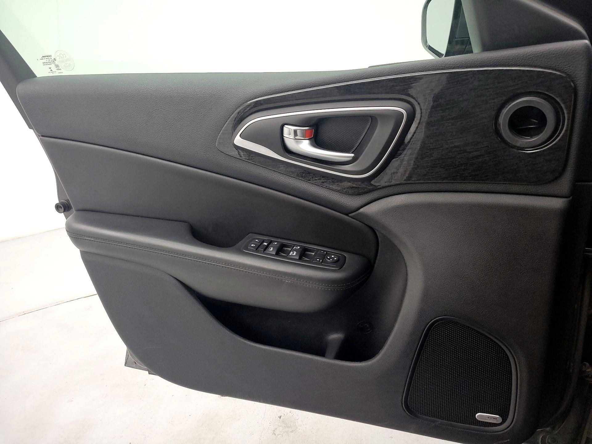 Thumbnail: 2015 Chrysler 200 - 12