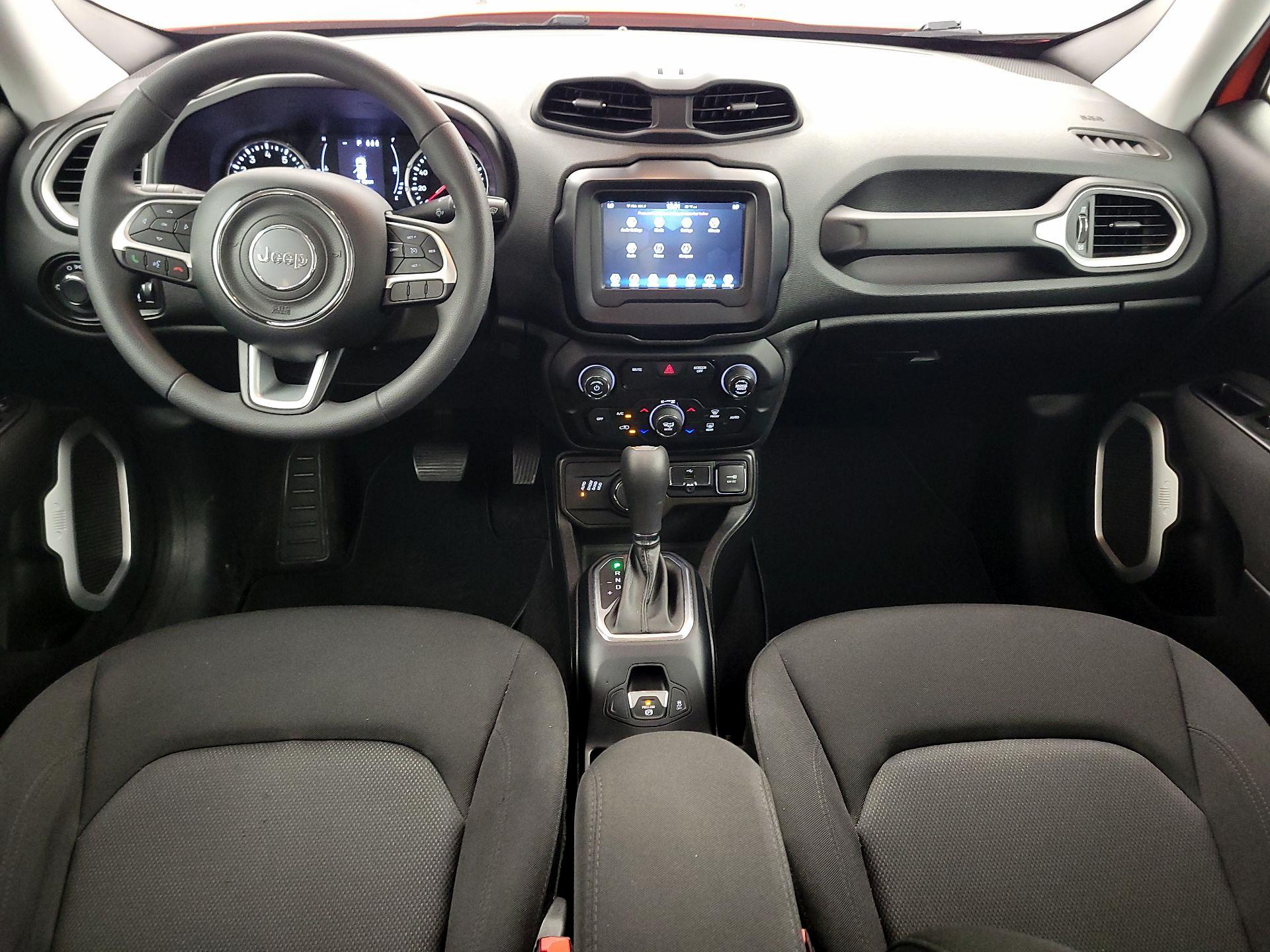 Thumbnail: 2019 Jeep Renegade - 9