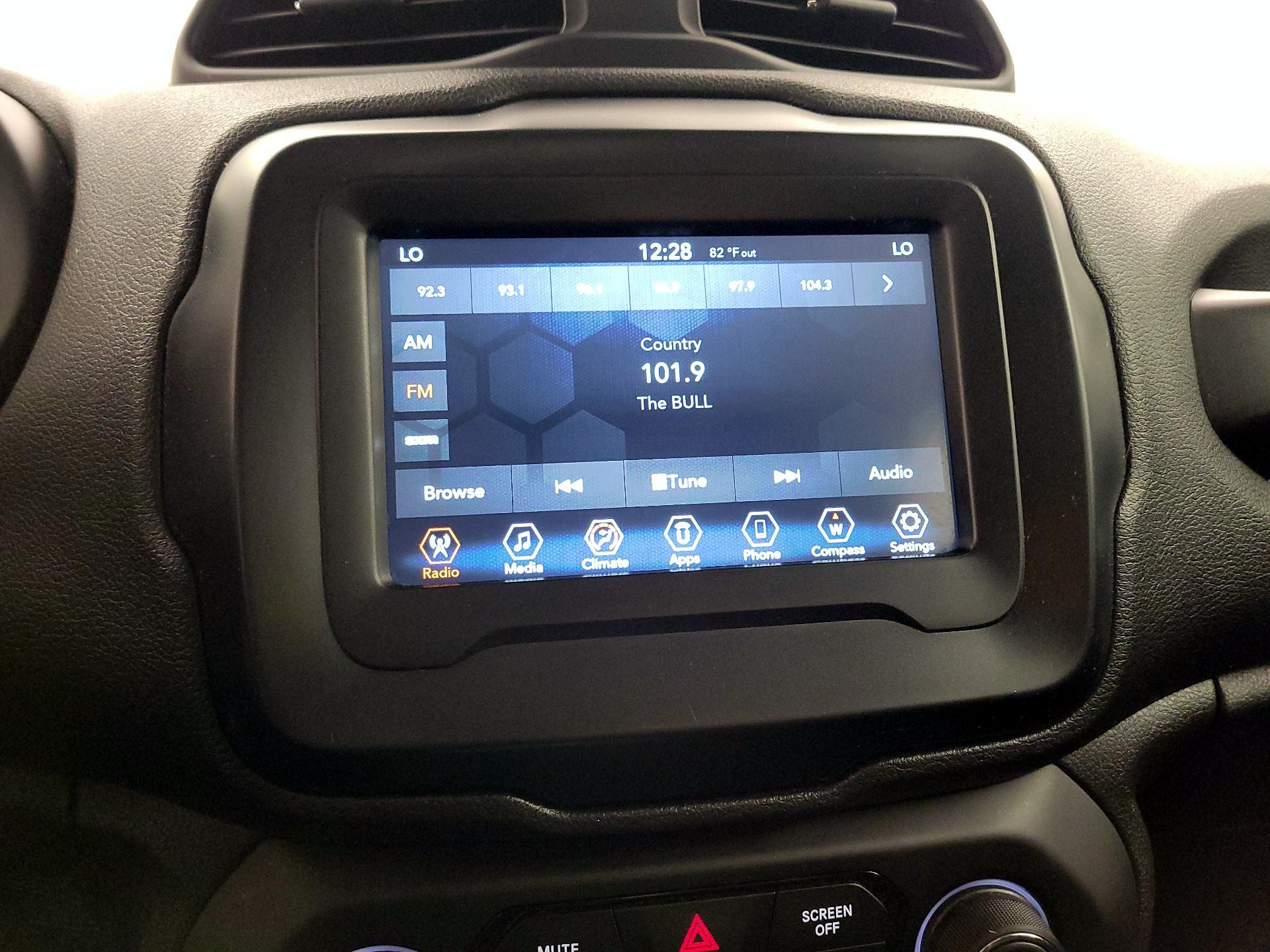 Thumbnail: 2019 Jeep Renegade - 14