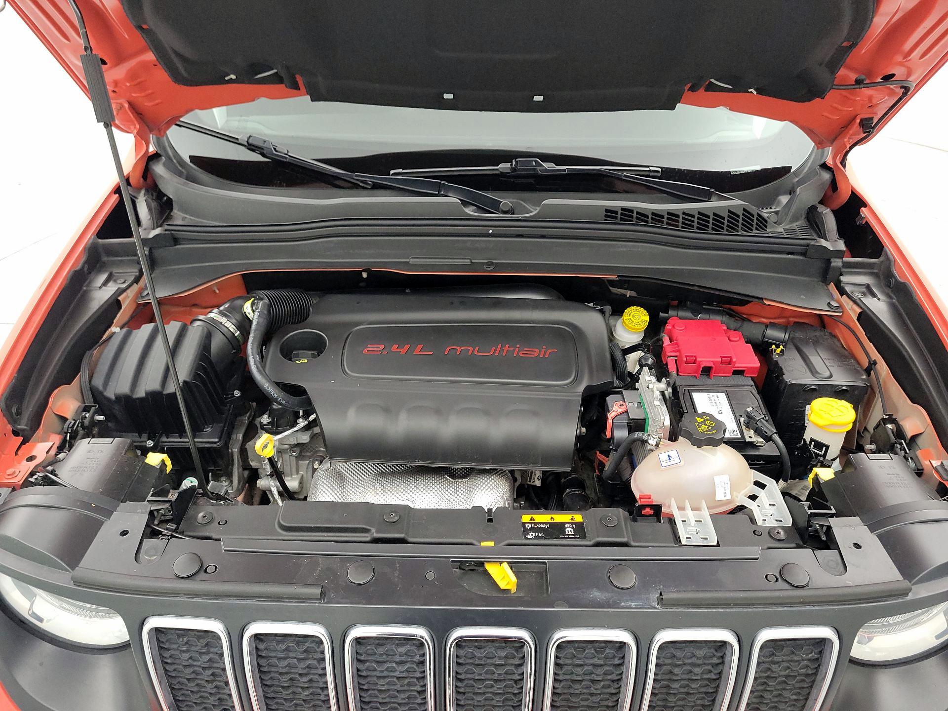 Thumbnail: 2019 Jeep Renegade - 20