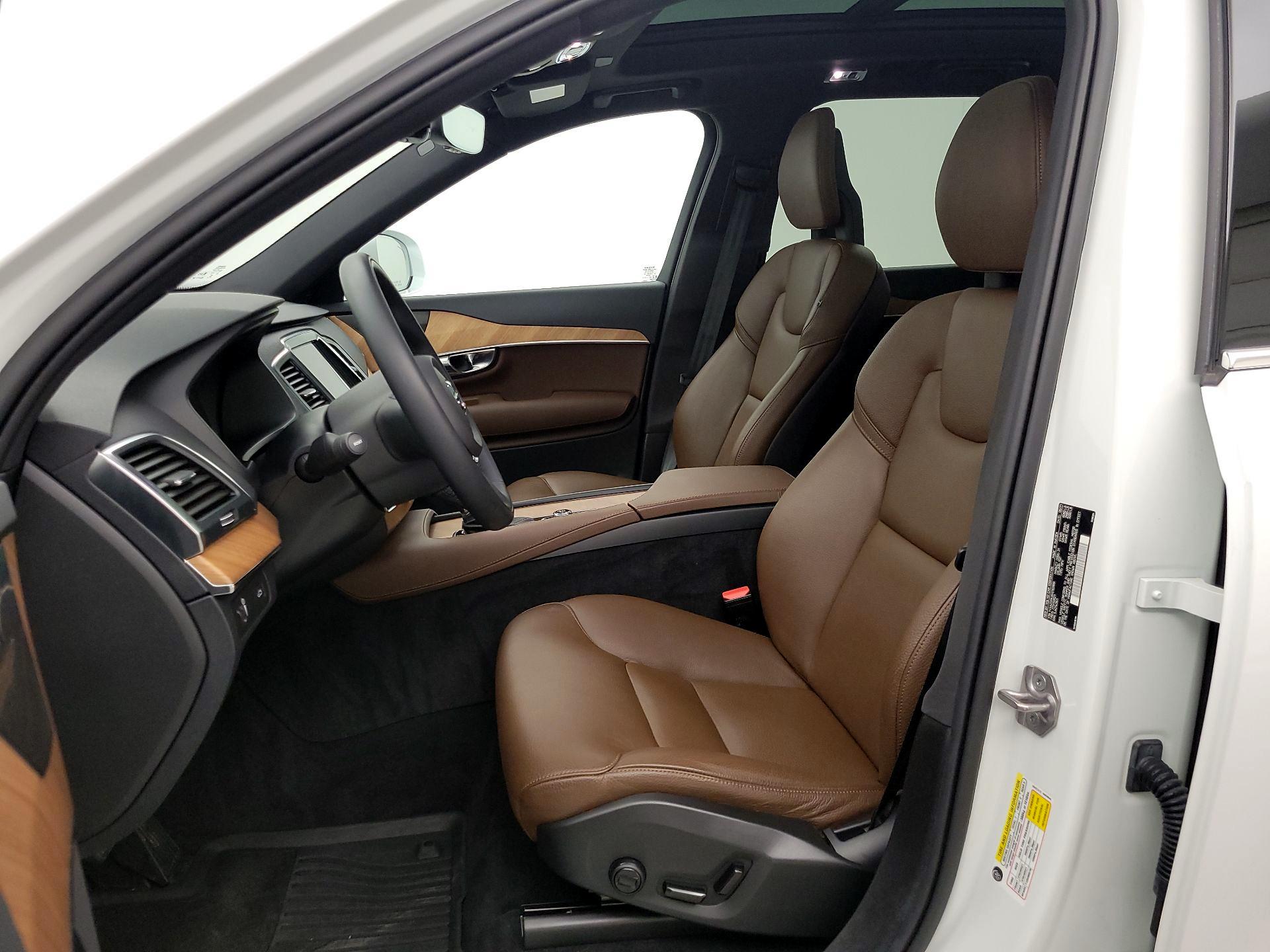 Thumbnail: 2022 Volvo XC90 - 11