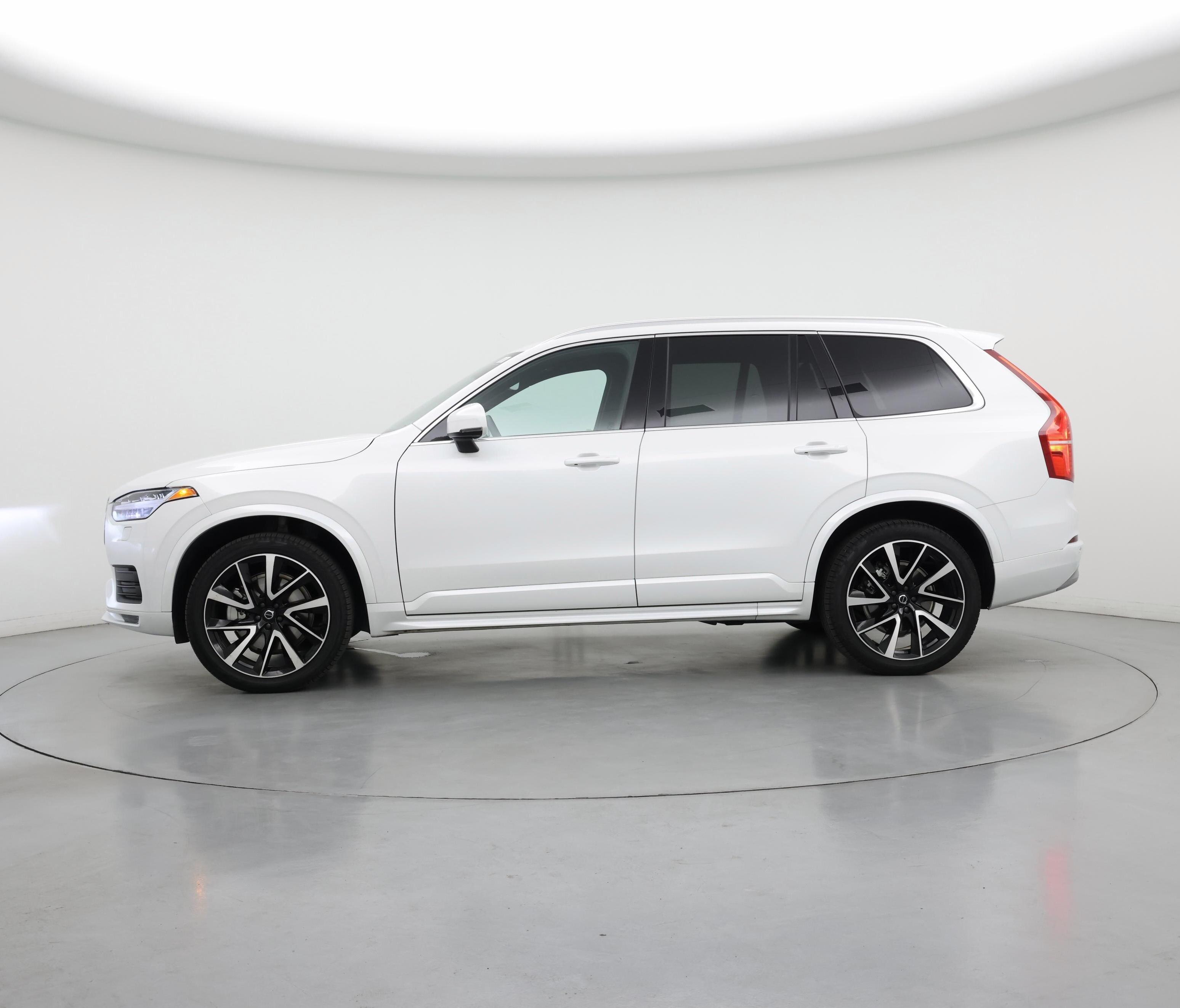 Thumbnail: 2022 Volvo XC90 - 3