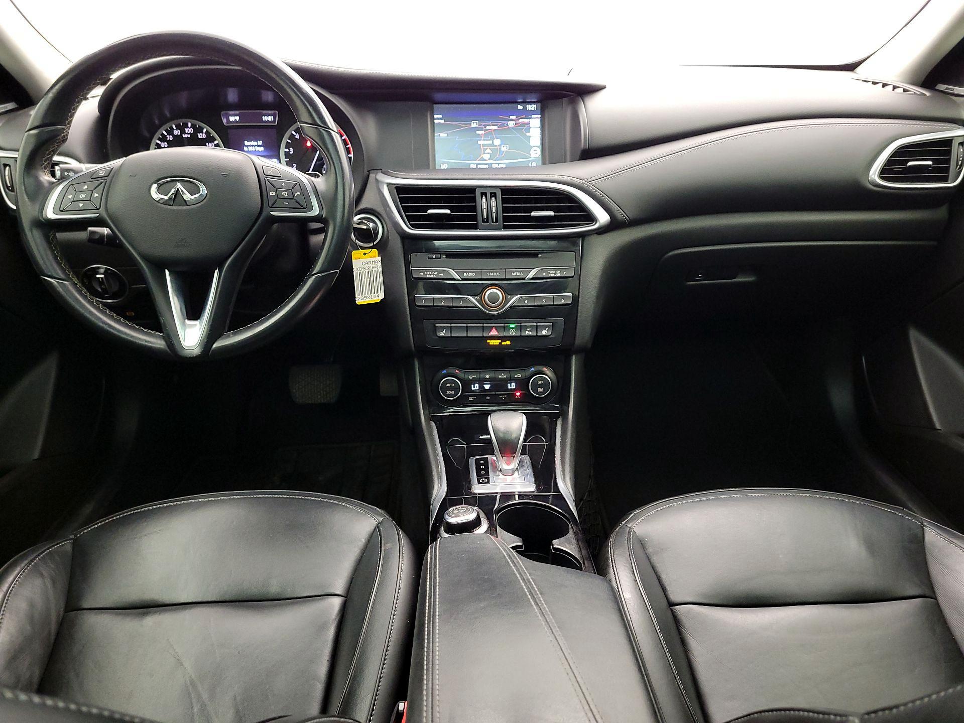 Thumbnail: 2017 INFINITI QX30 - 9