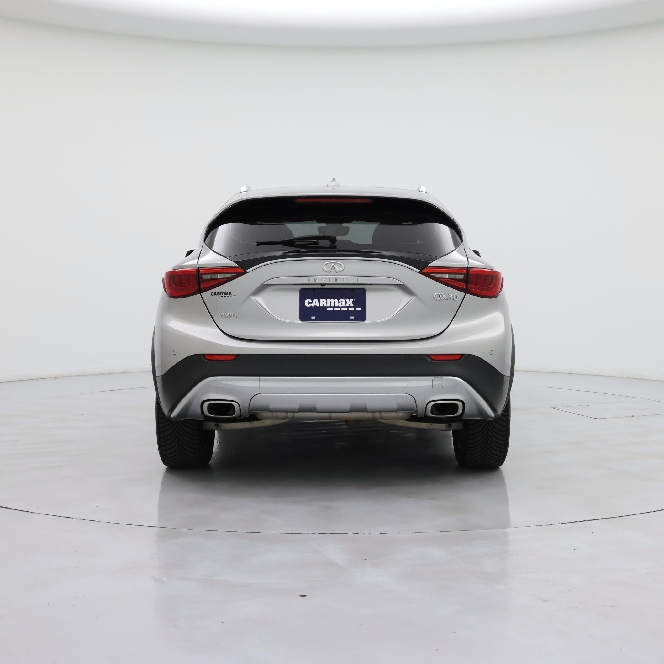 Thumbnail: 2017 INFINITI QX30 - 6